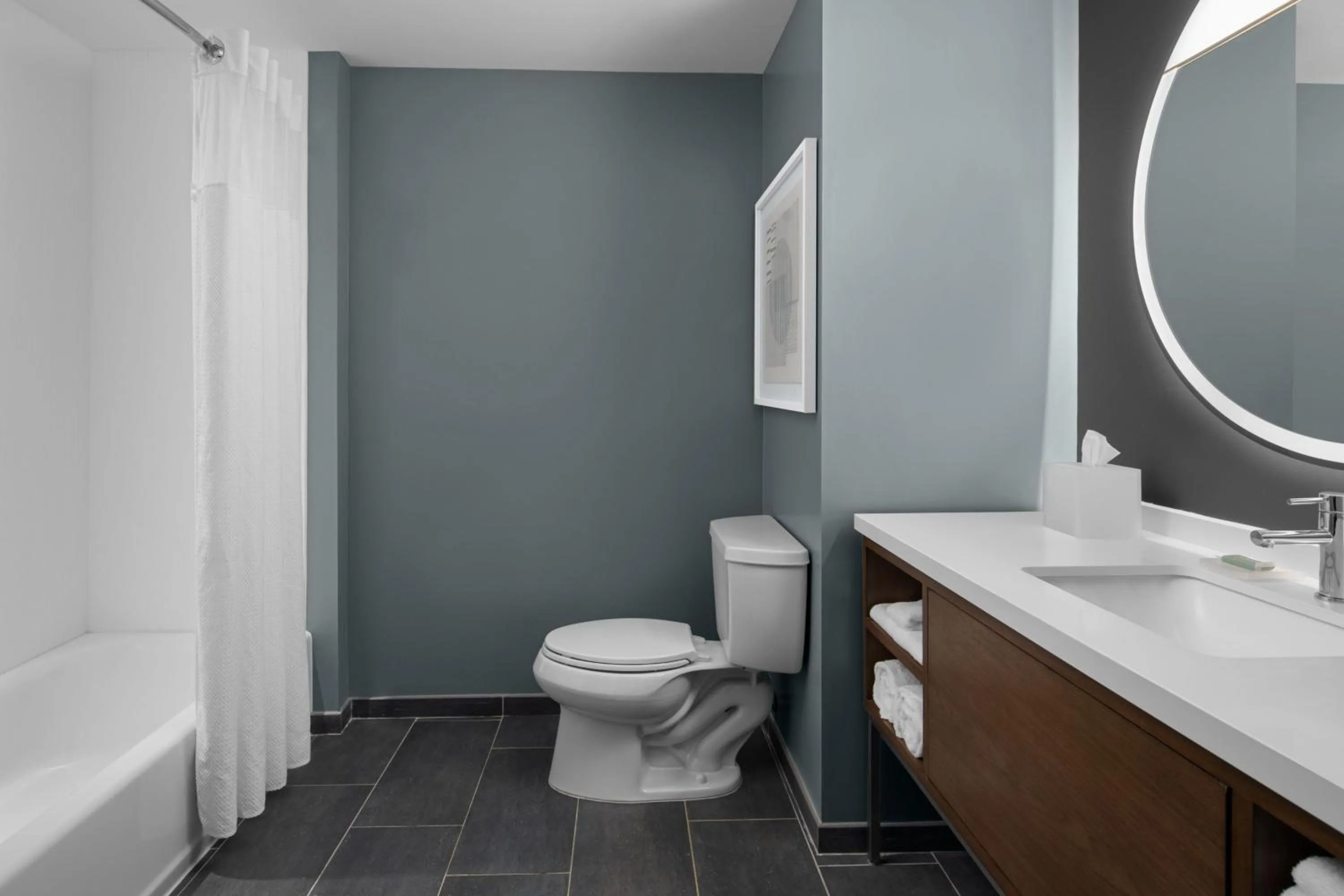 Bathroom in Courtyard by Marriott Myrtle Beach Oceanfront