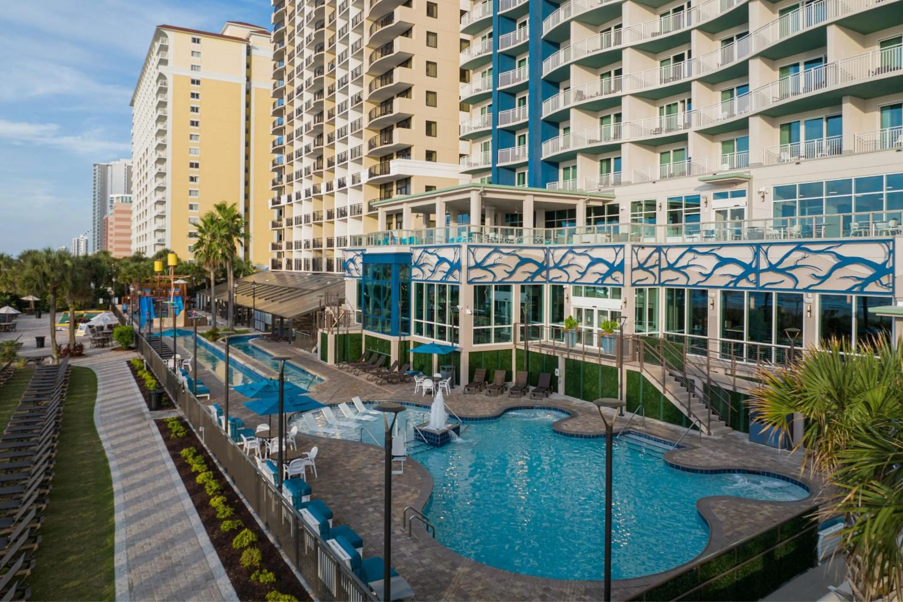 Swimming pool in Courtyard by Marriott Myrtle Beach Oceanfront