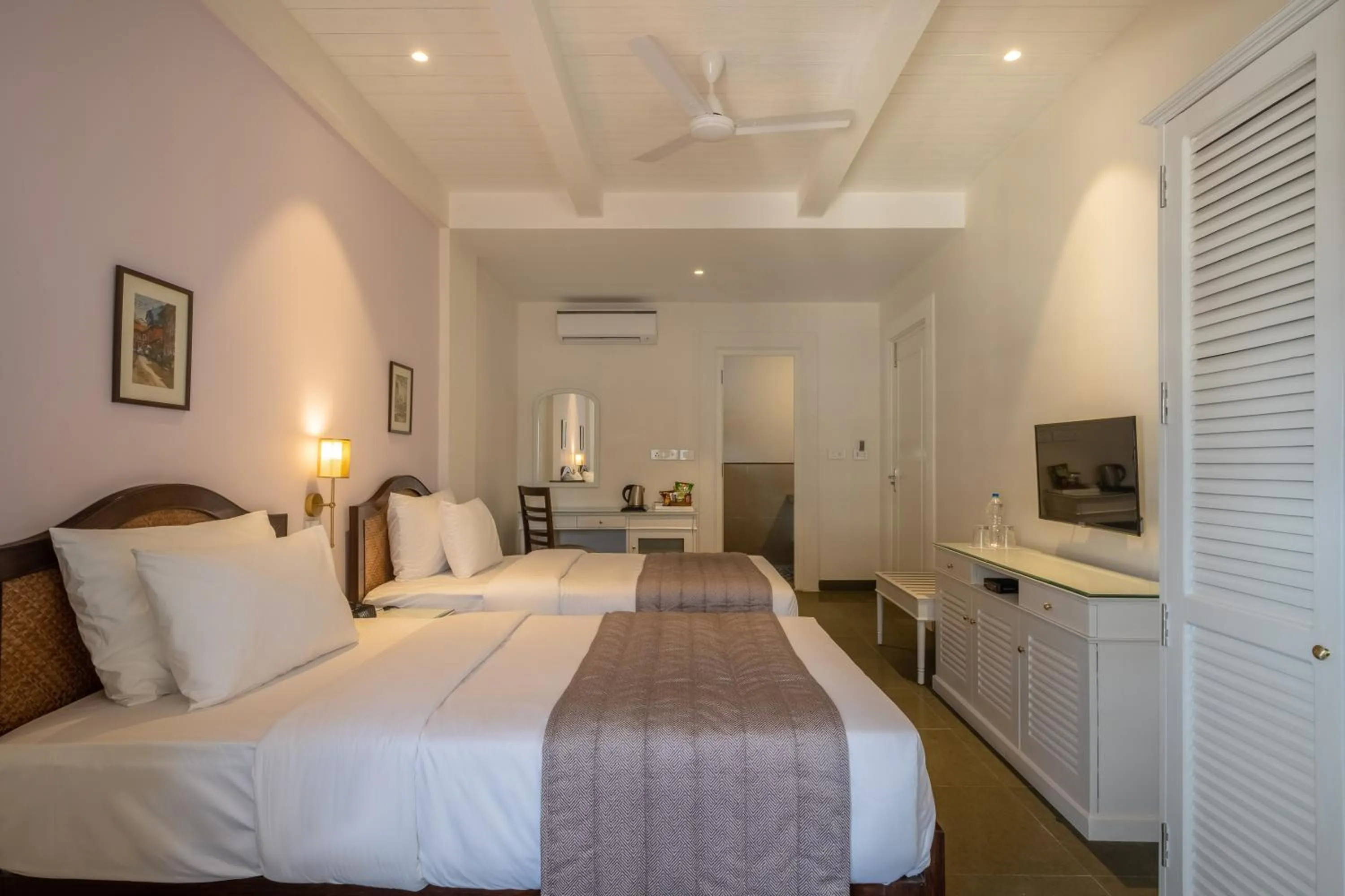 TV and multimedia, Bed in O Pierre - Fontainhas