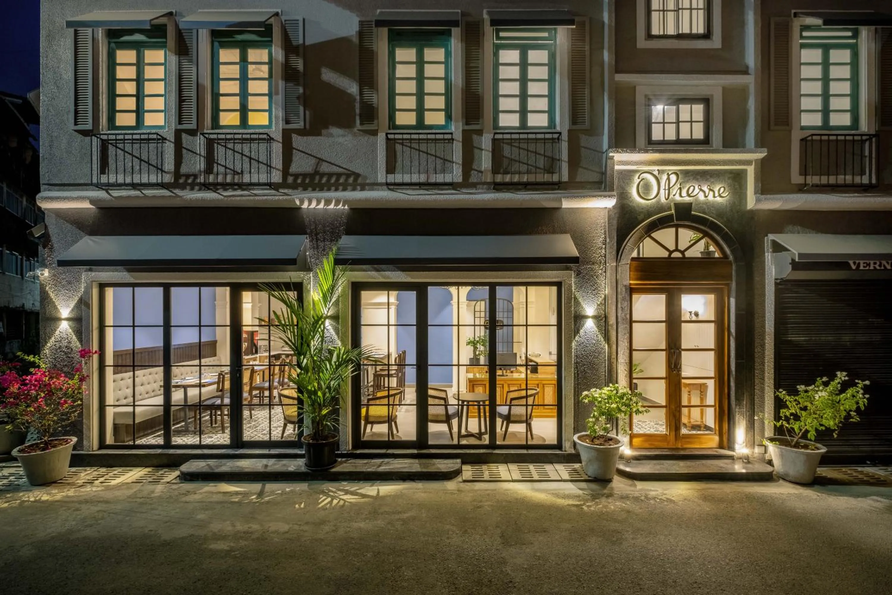 Property building in O Pierre - Fontainhas