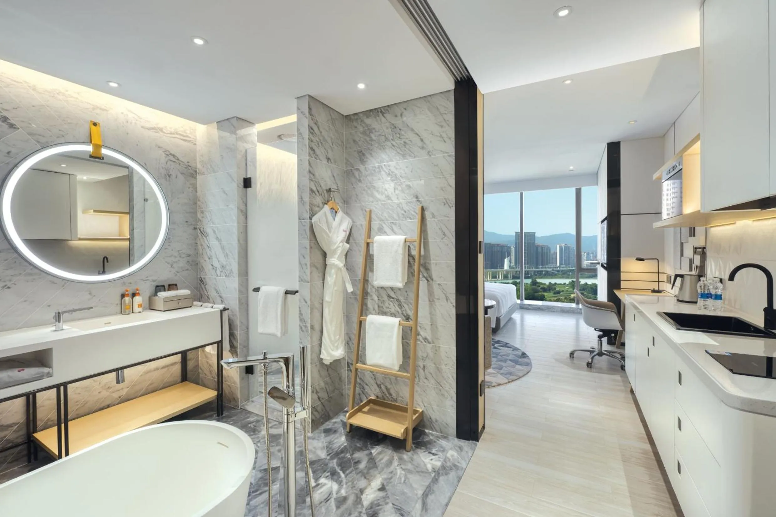 Photo of the whole room in Crowne Plaza Quanzhou Riverview by IHG