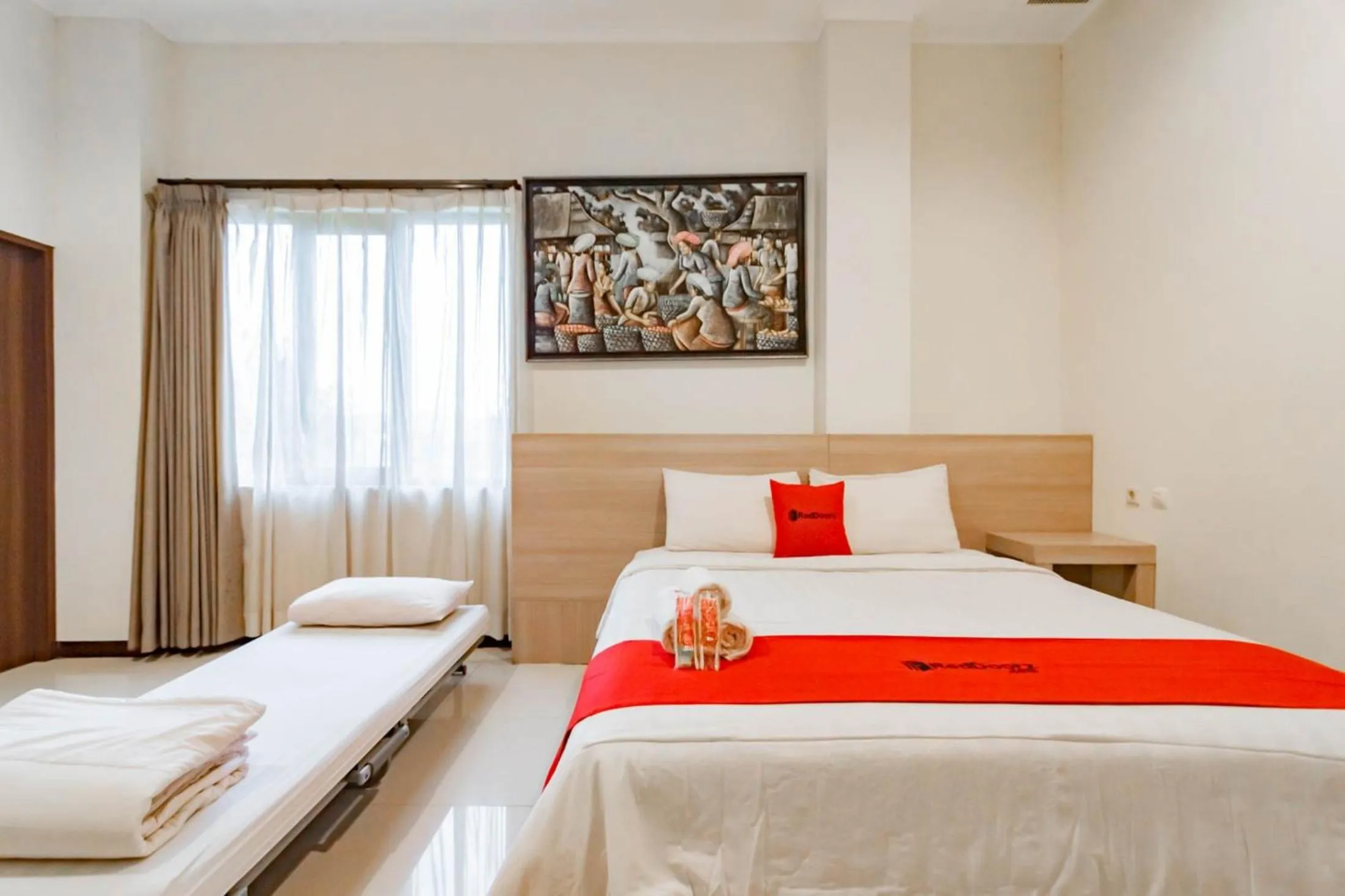 Bedroom, Bed in RedDoorz near Lembang Park & Zoo 2