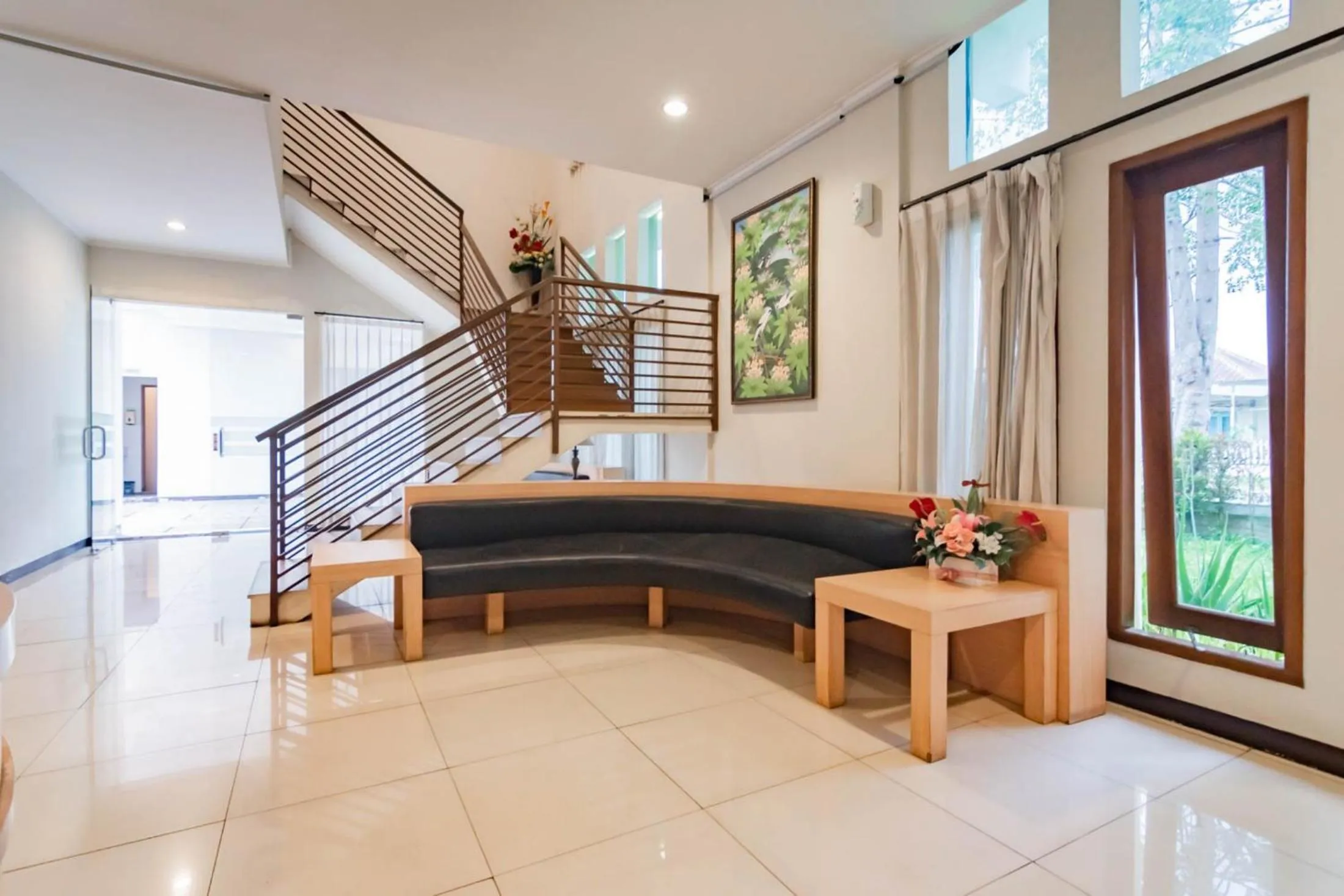 Living room in RedDoorz near Lembang Park & Zoo 2