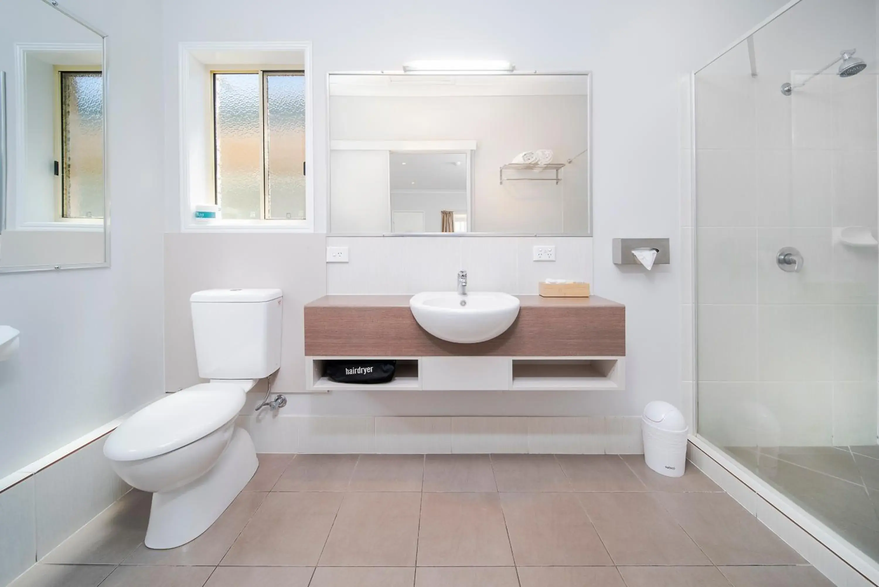 Executive Queen Suite in Roma Inland Motor Inn Executive Queen Suite in Roma Inland Motor Inn