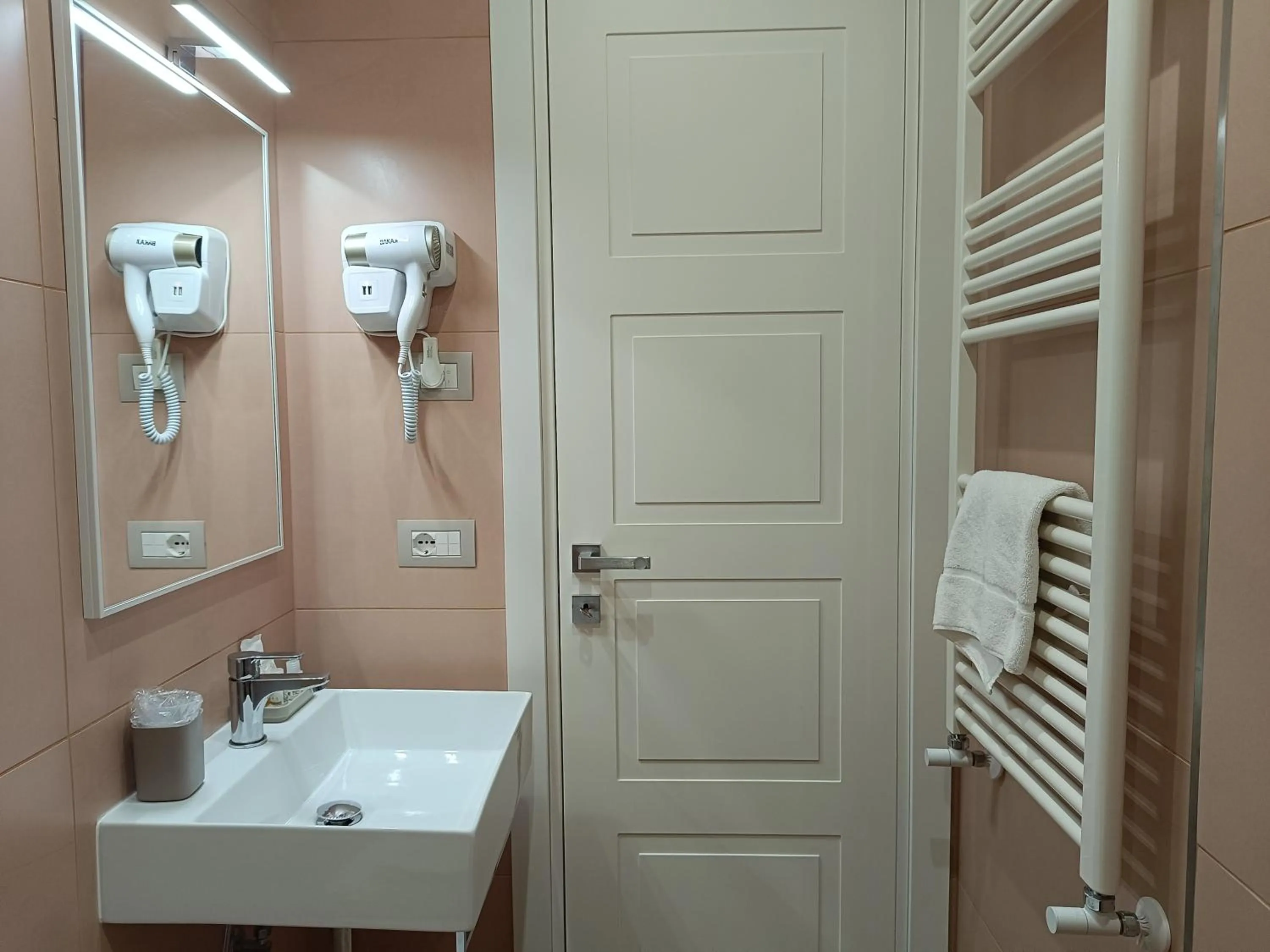 Bathroom in Schilizzi Hotel