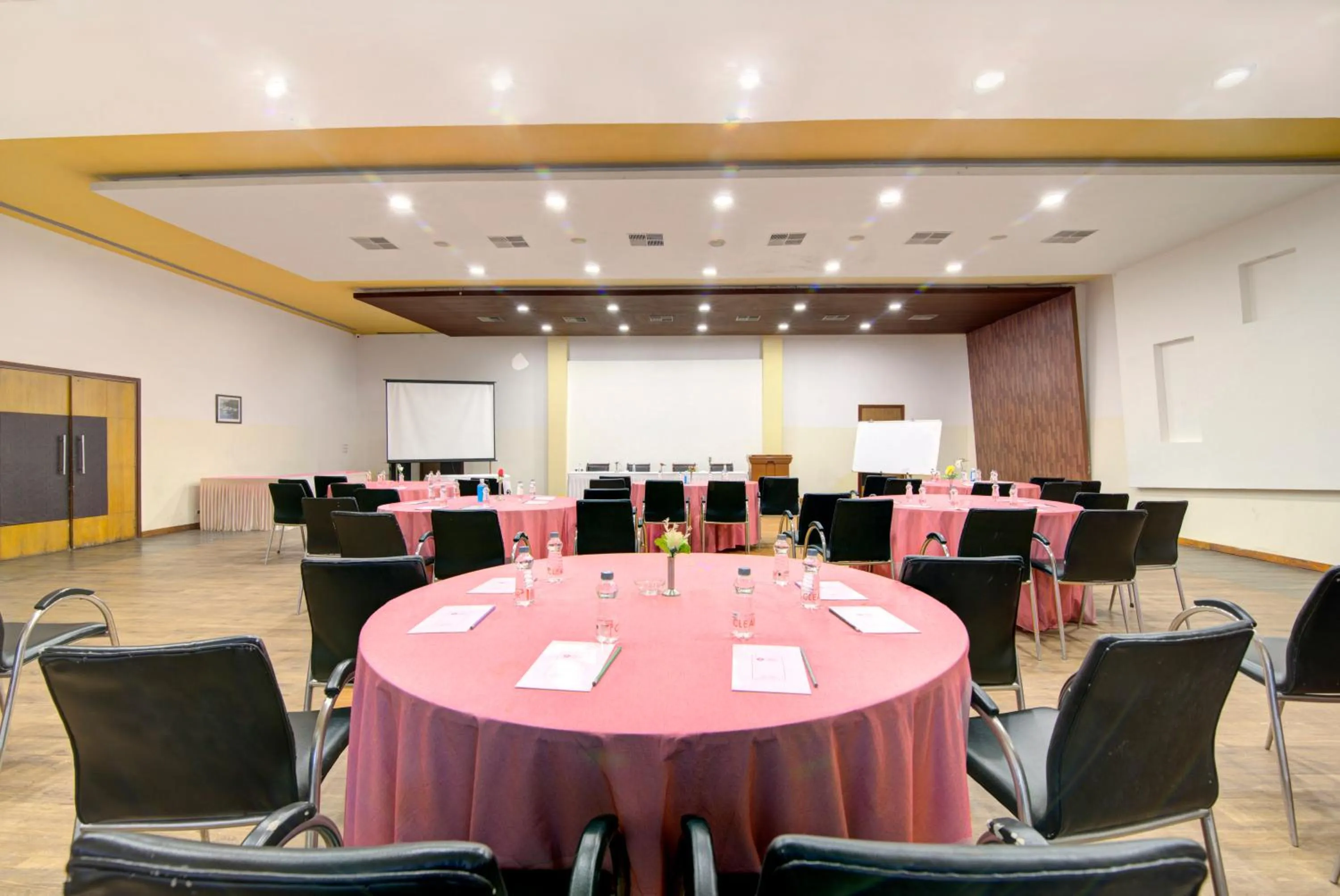 Meeting/conference room in Camel Valley Resort & Spa, Igatpuri