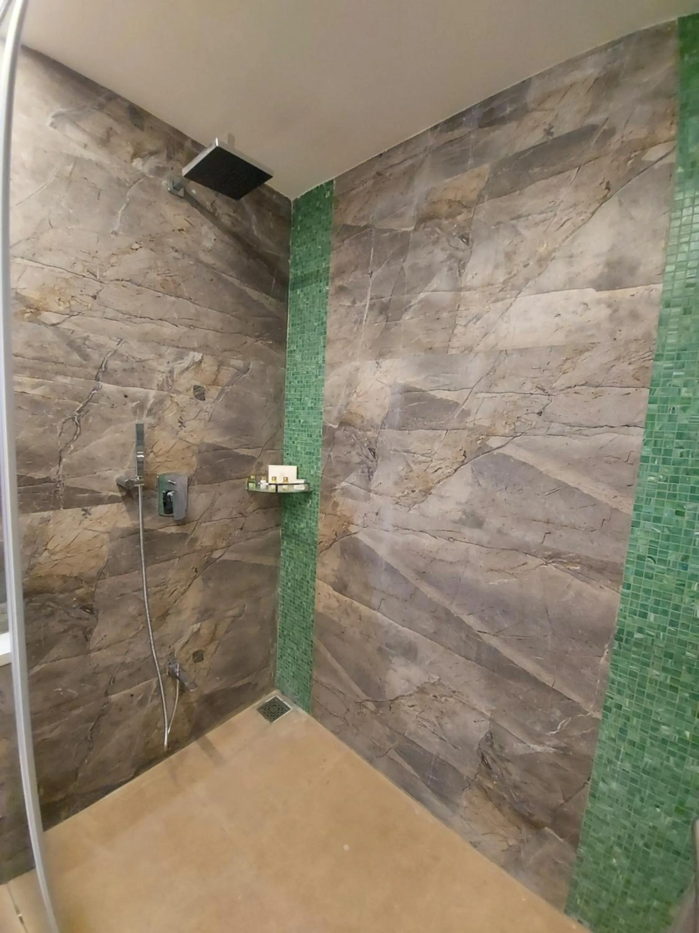 Bathroom in Vikrama Heritage Resort Pavagadh