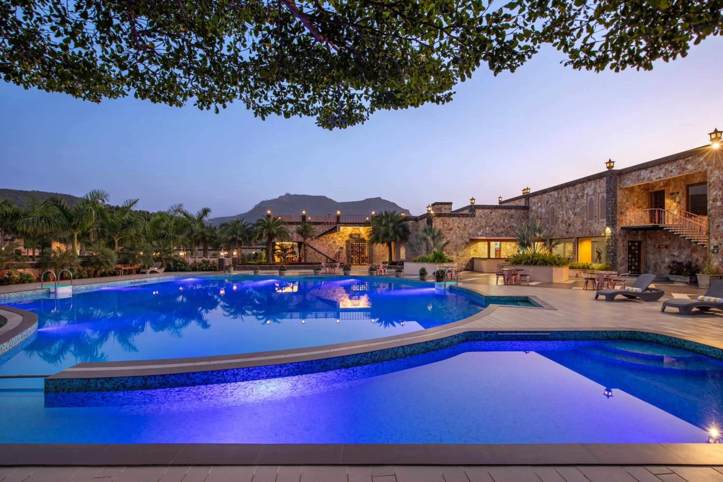 Swimming pool in Vikrama Heritage Resort Pavagadh