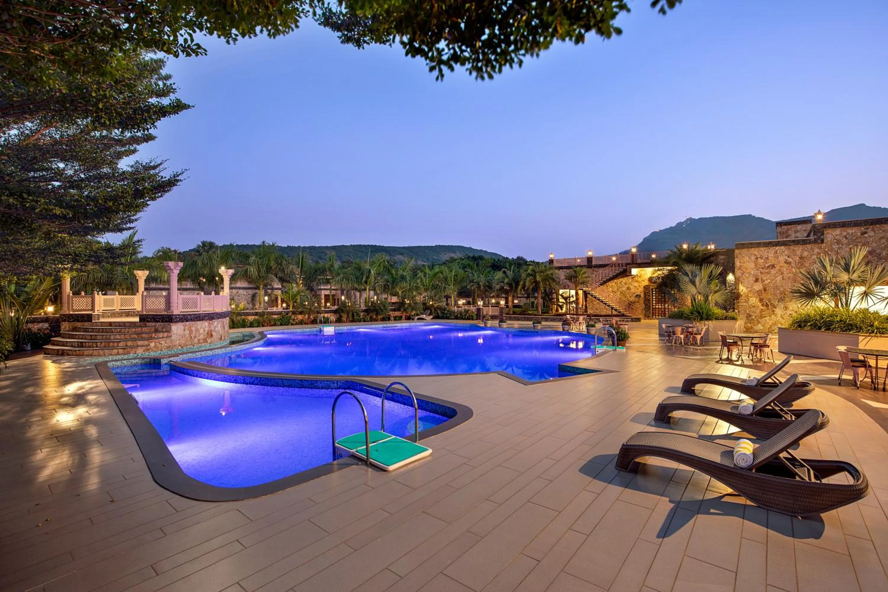 Swimming pool in Vikrama Heritage Resort Pavagadh