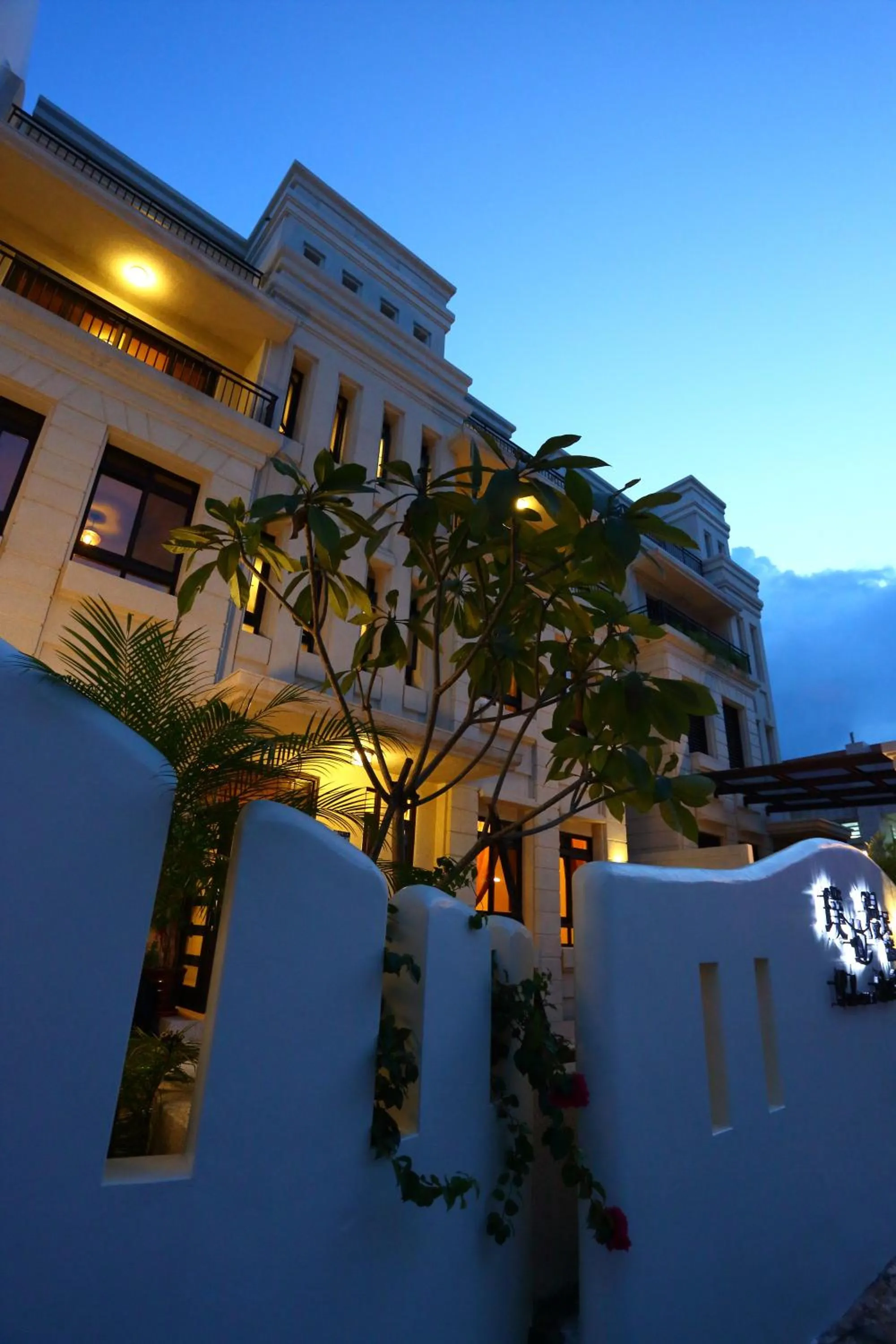 Facade/entrance in Pulamayama