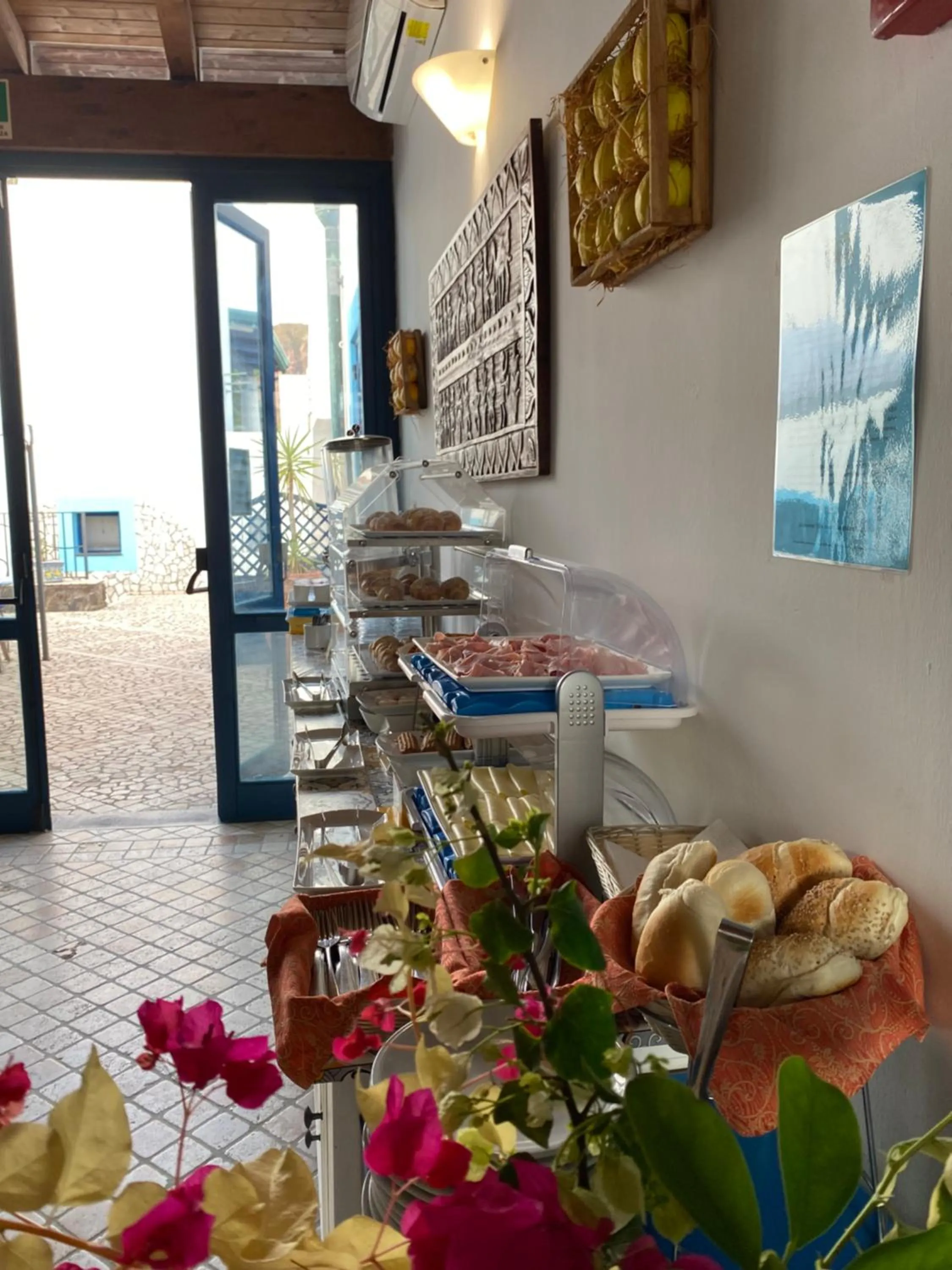 Breakfast in Hotel Aura