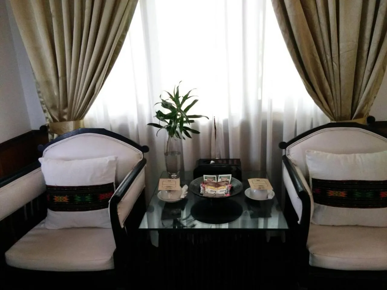 Living room in Emerald Sea Resort