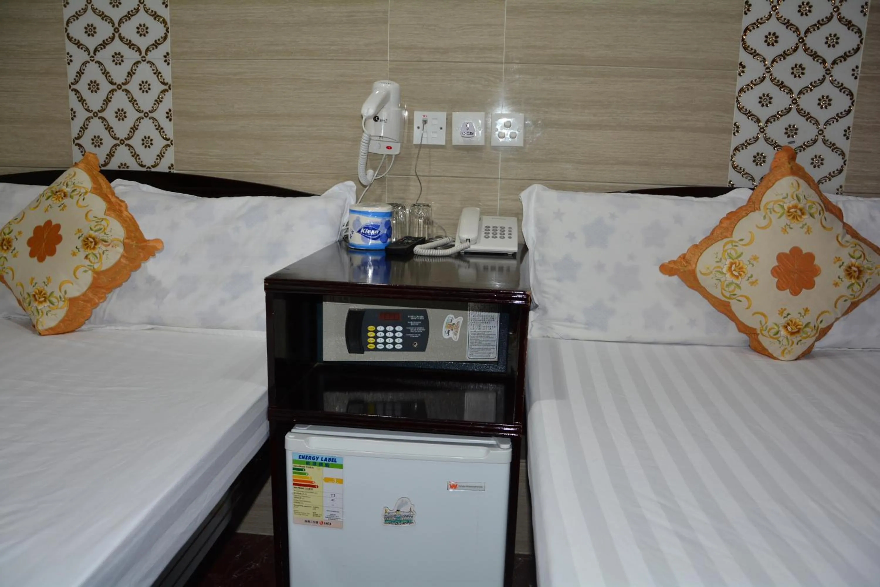 cot, Bed in Everest Guest House