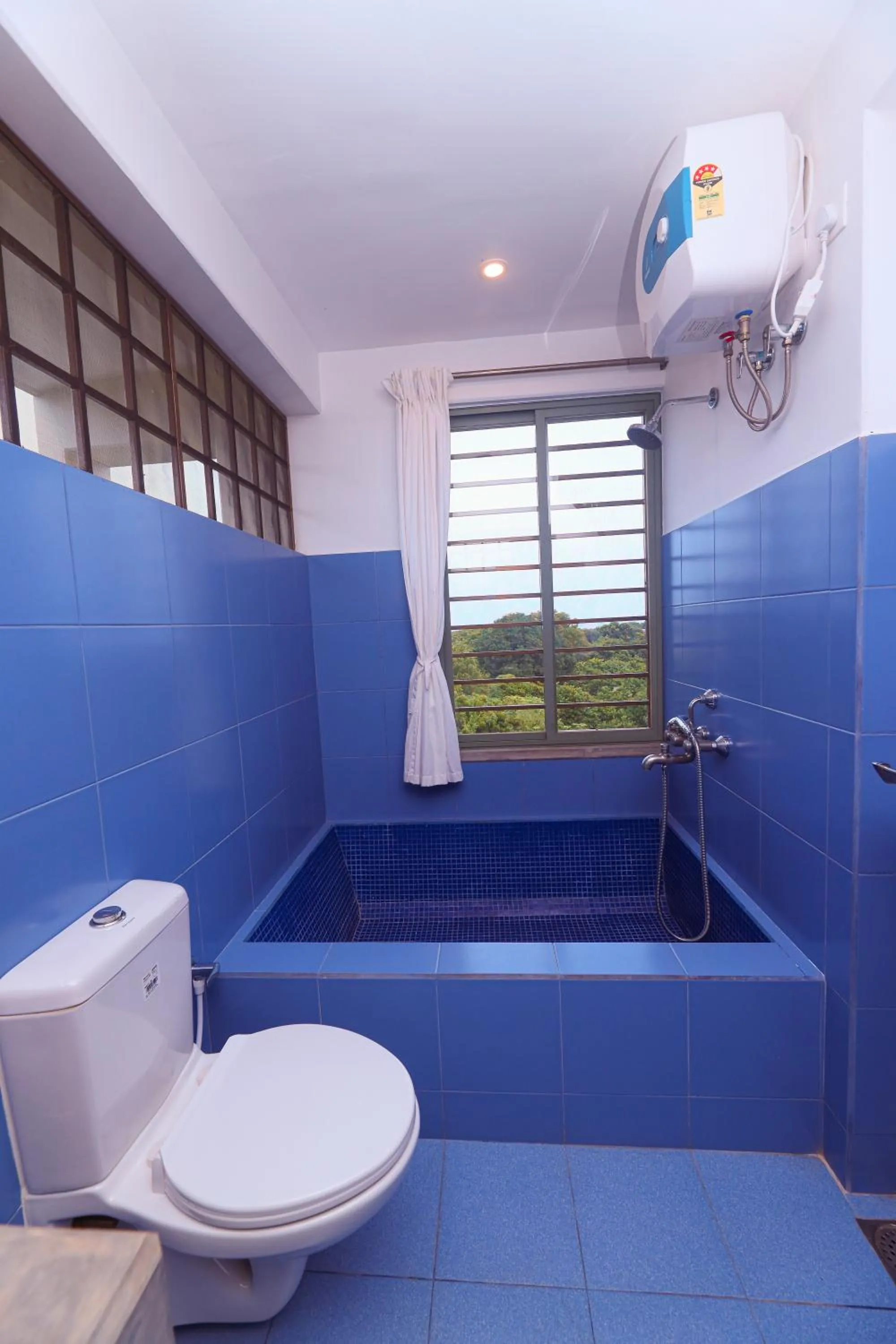 Shower in The Canopy Guest House