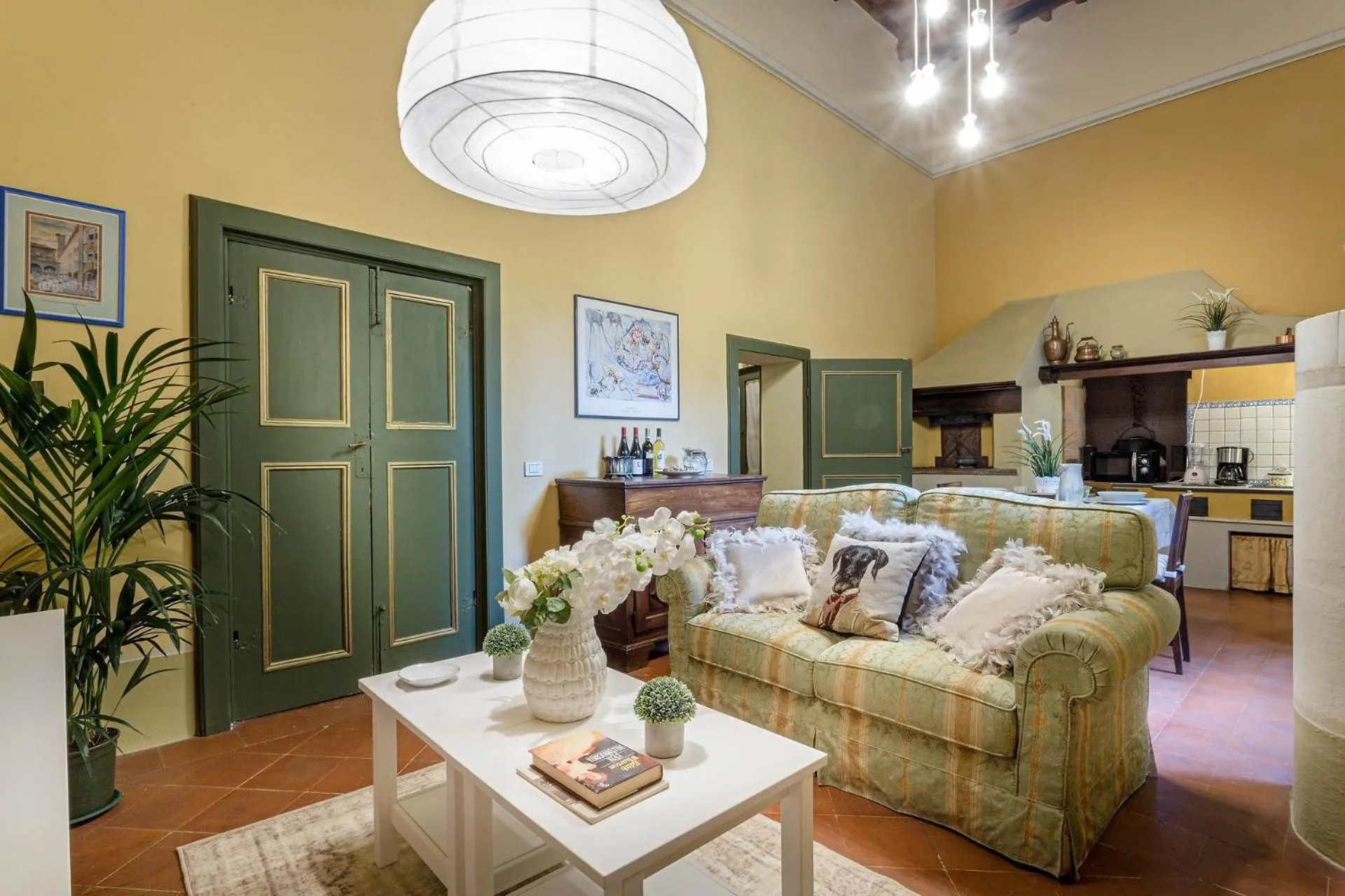 Casa Beatrice, an Apartment with Private Garden inside the Walls of Lucca