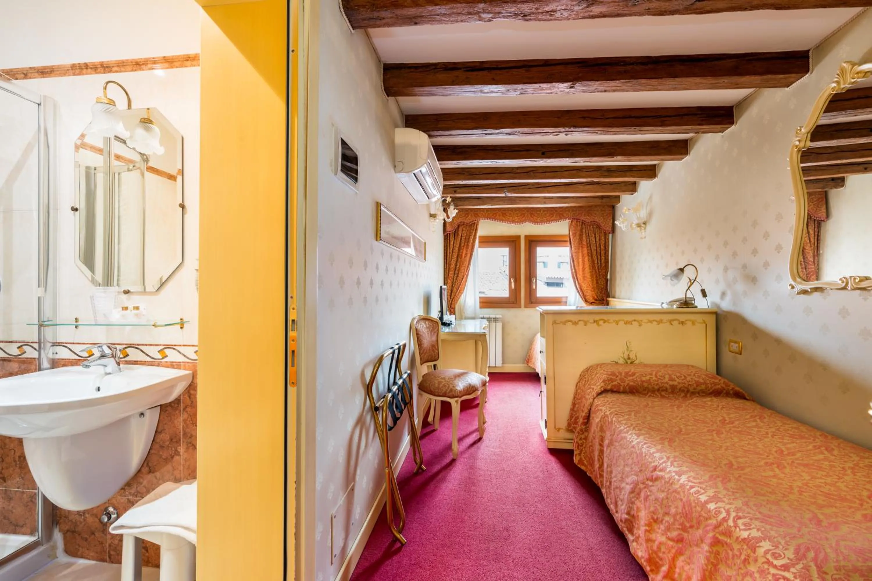 Bed in Locanda Al Leon