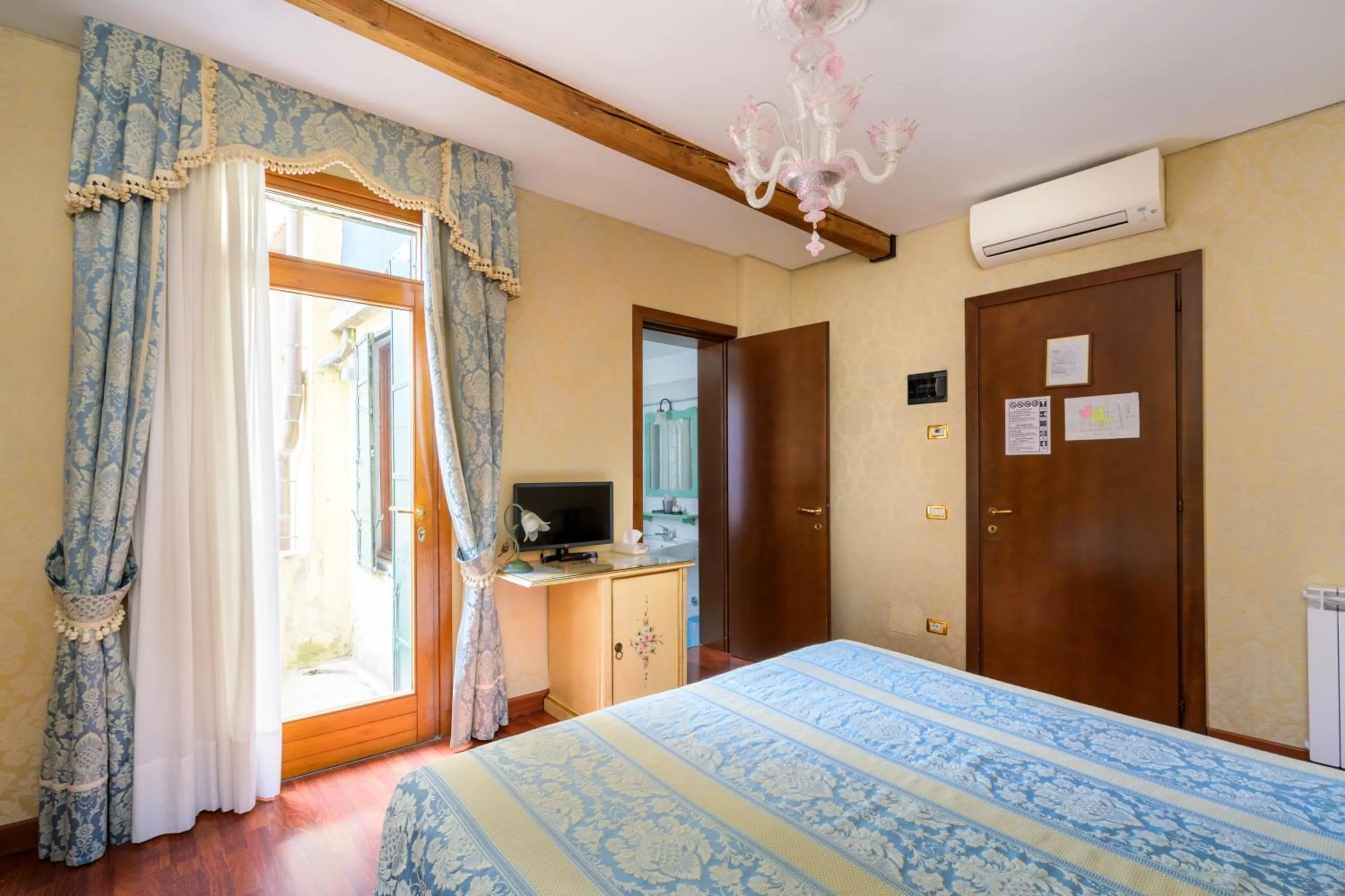 Bed in Locanda Al Leon