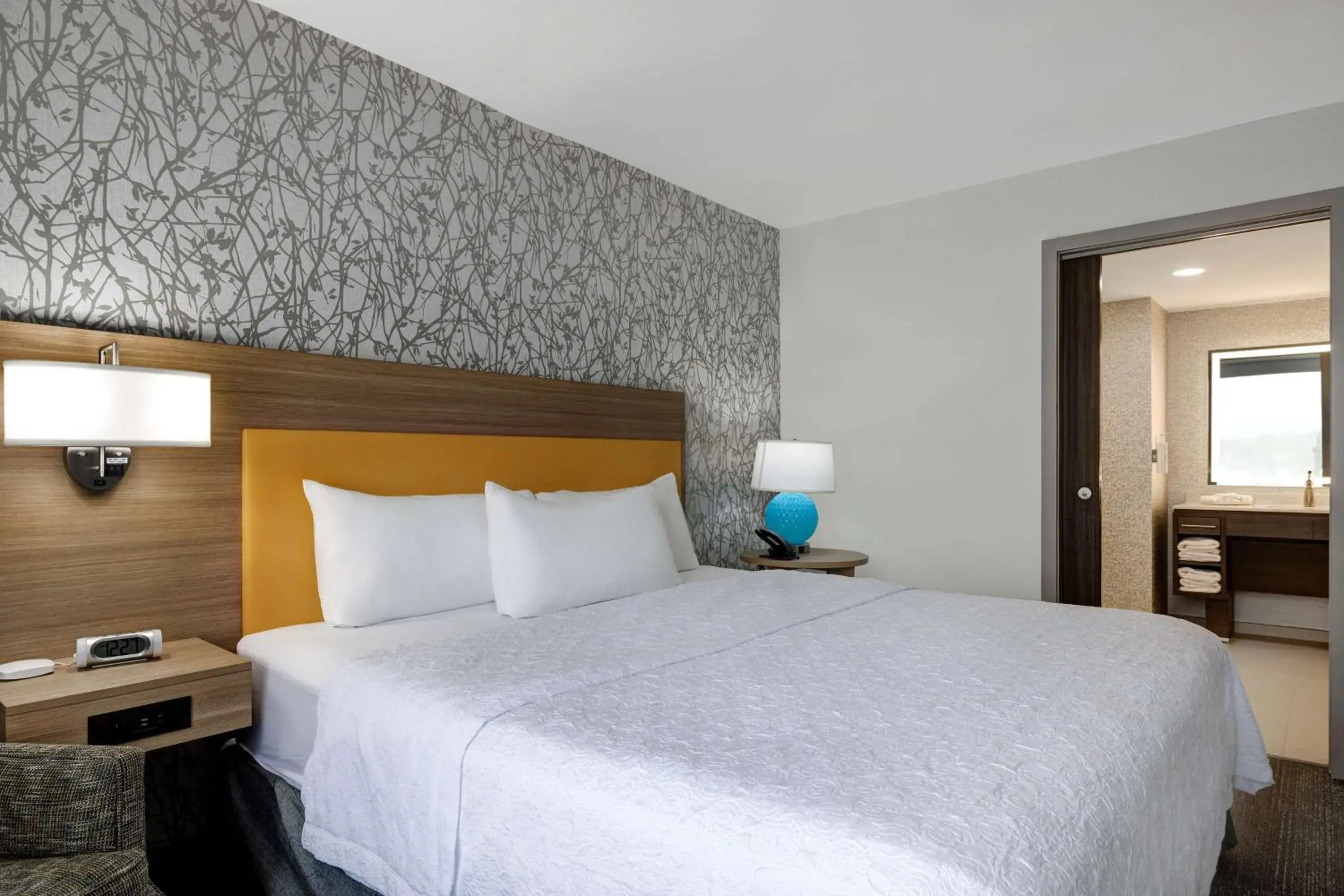 Bed in Home2 Suites By Hilton Wilkes-Barre Bed in Home2 Suites By Hilton Wilkes-Barre