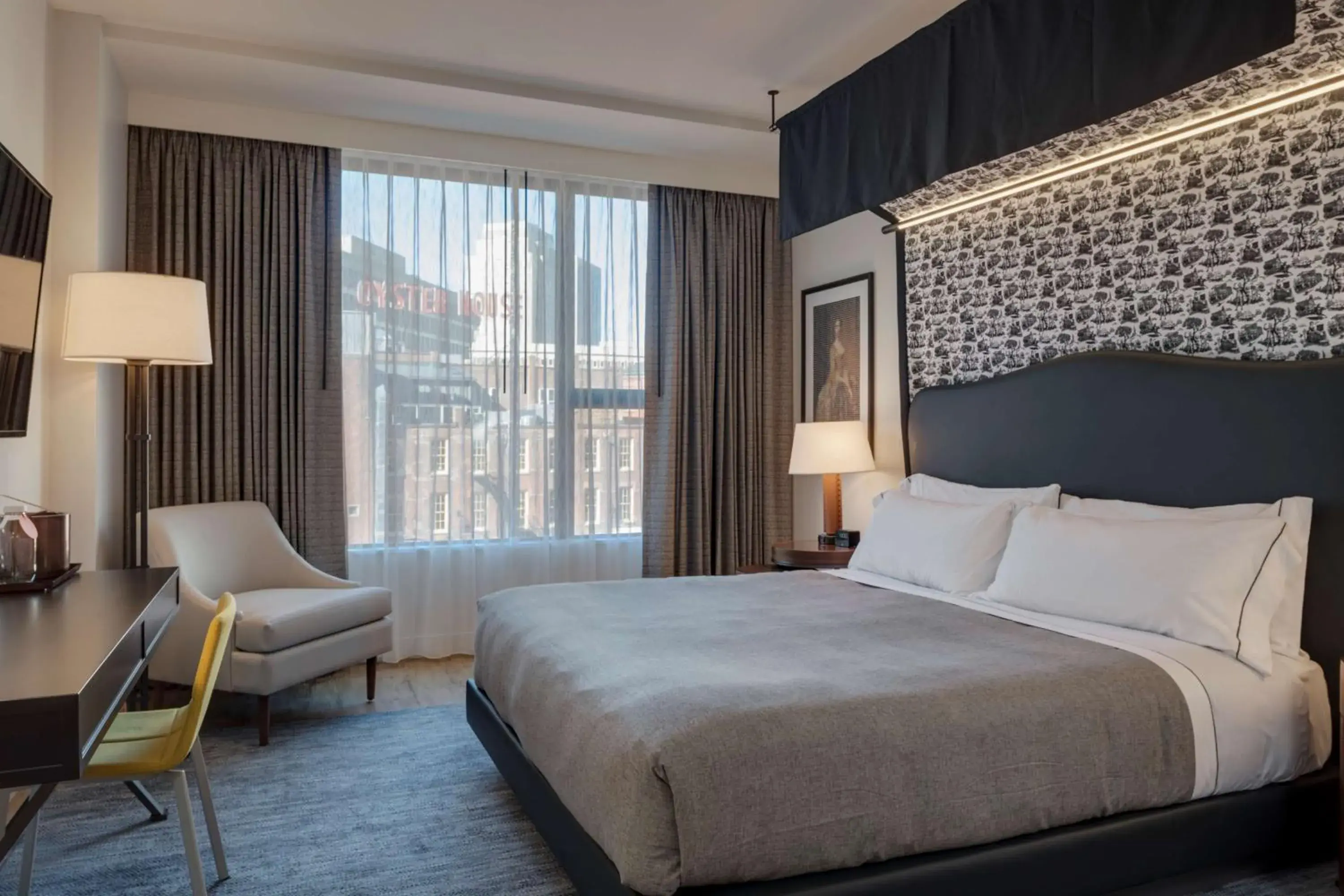 Bed in Canopy By Hilton Boston Downtown Bed in Canopy By Hilton Boston Downtown