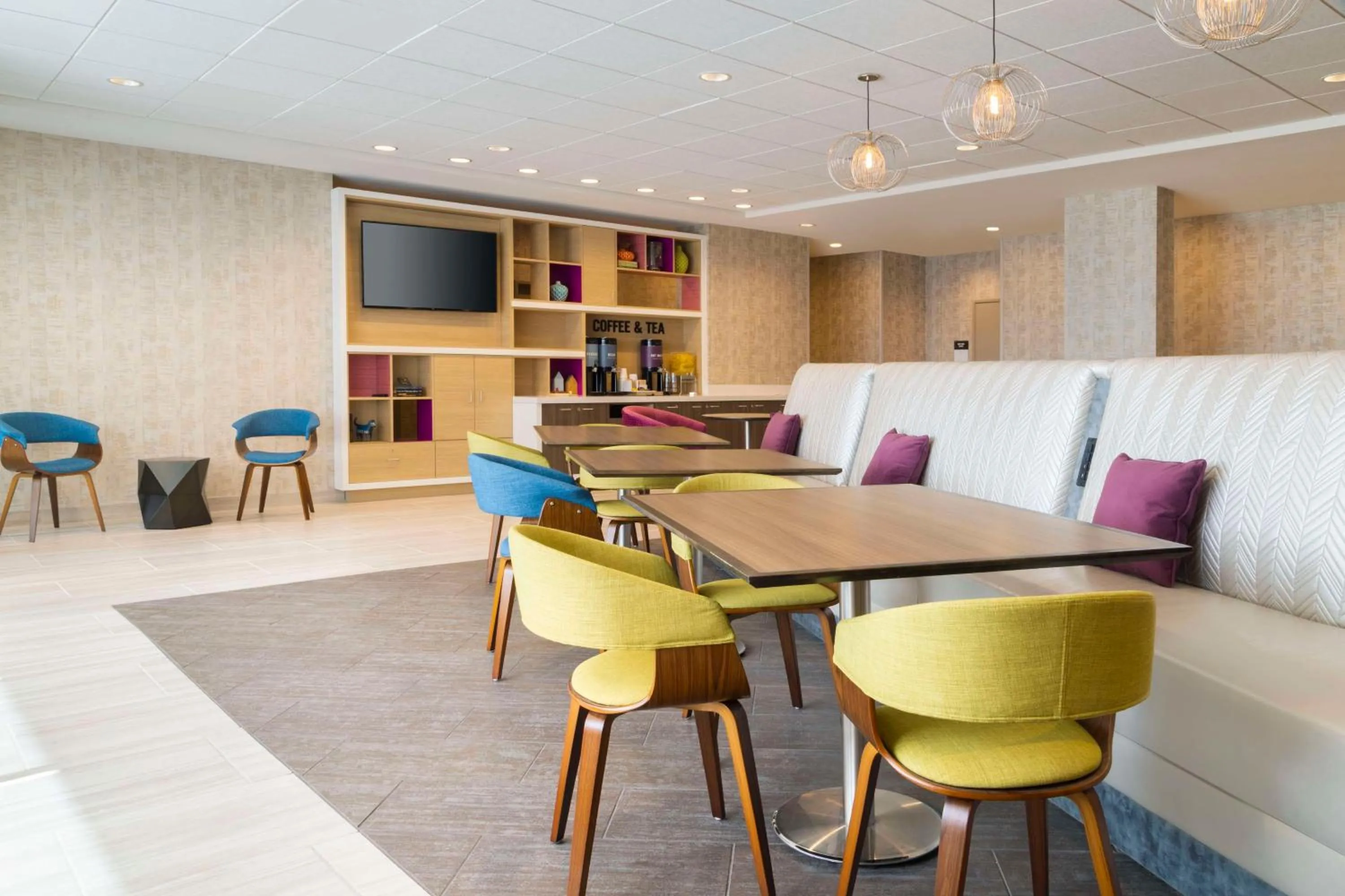 Lobby or reception in Home2 Suites By Hilton Clovis