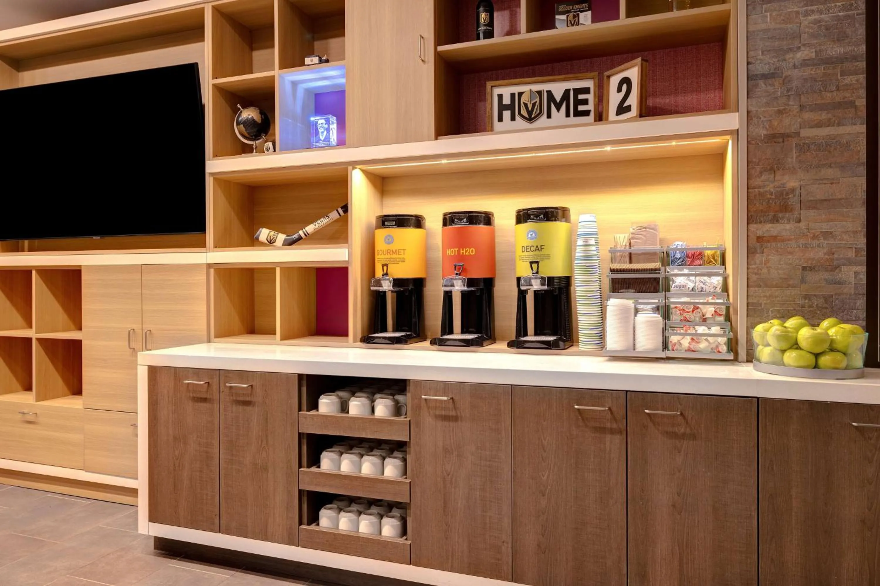 Dining area in Home2 Suites By Hilton Las Vegas Northwest