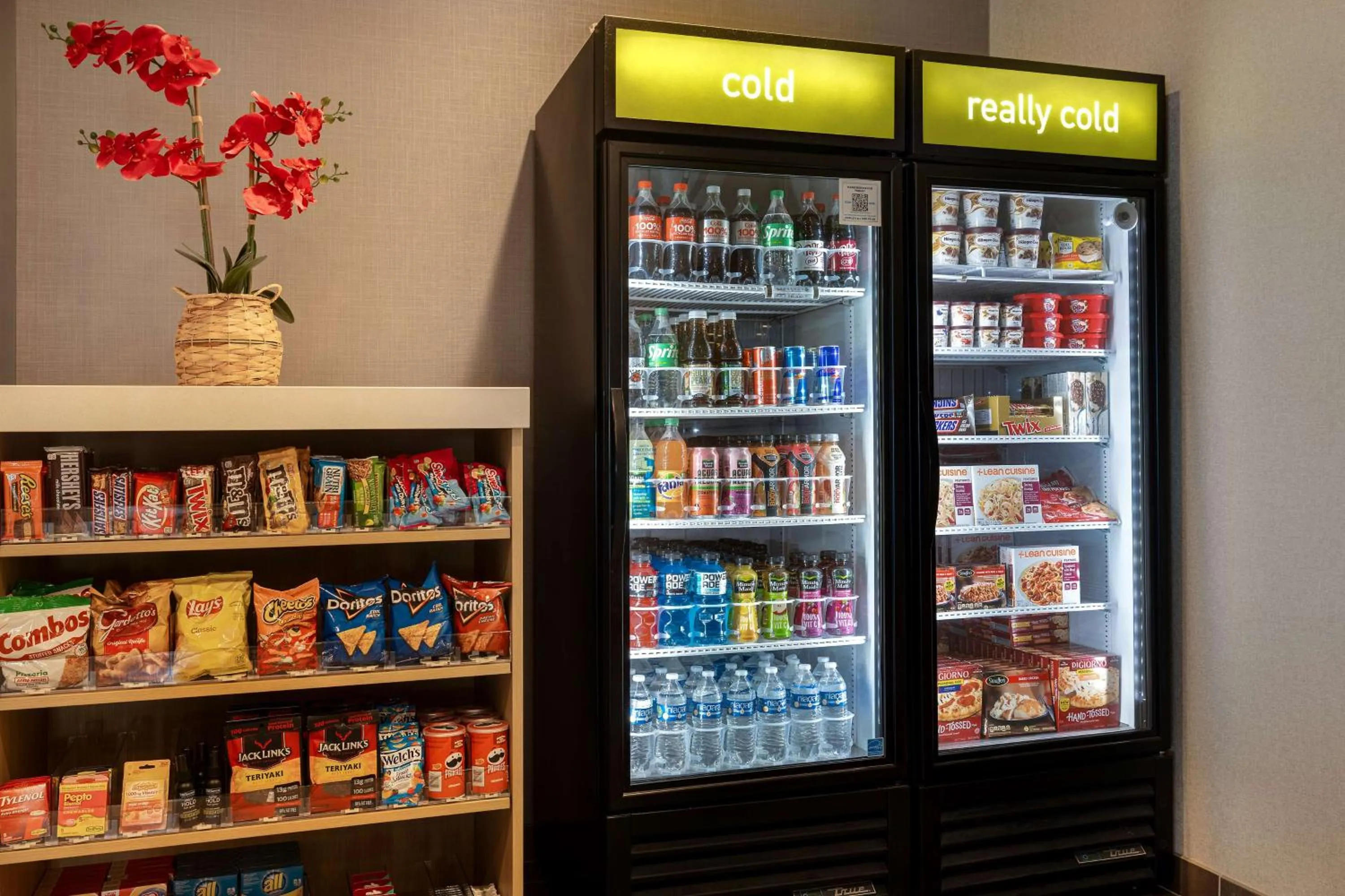 Restaurant/places to eat in Home2 Suites By Hilton Las Vegas Northwest