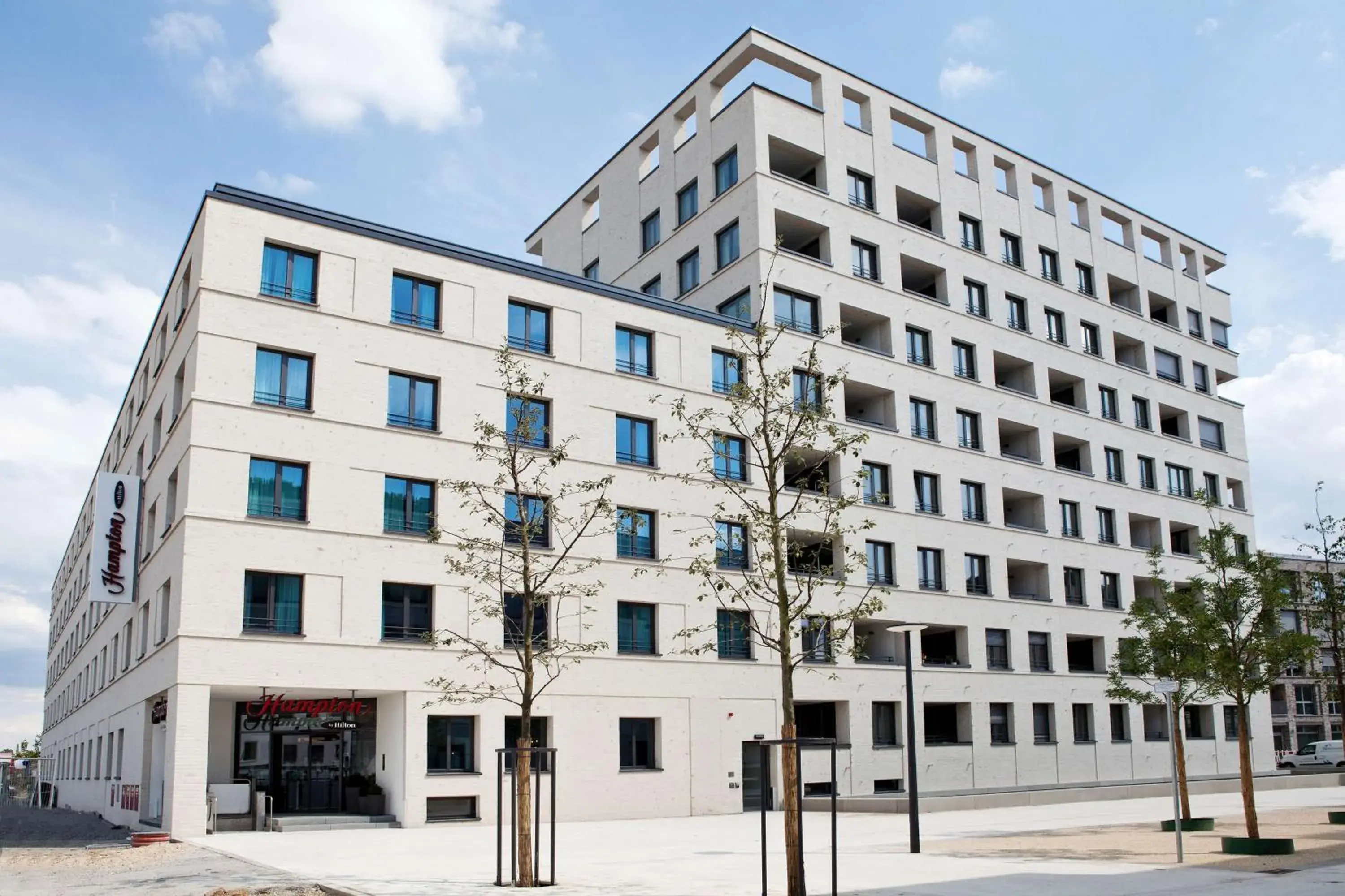 Property building in Hampton By Hilton Regensburg Property building in Hampton By Hilton Regensburg