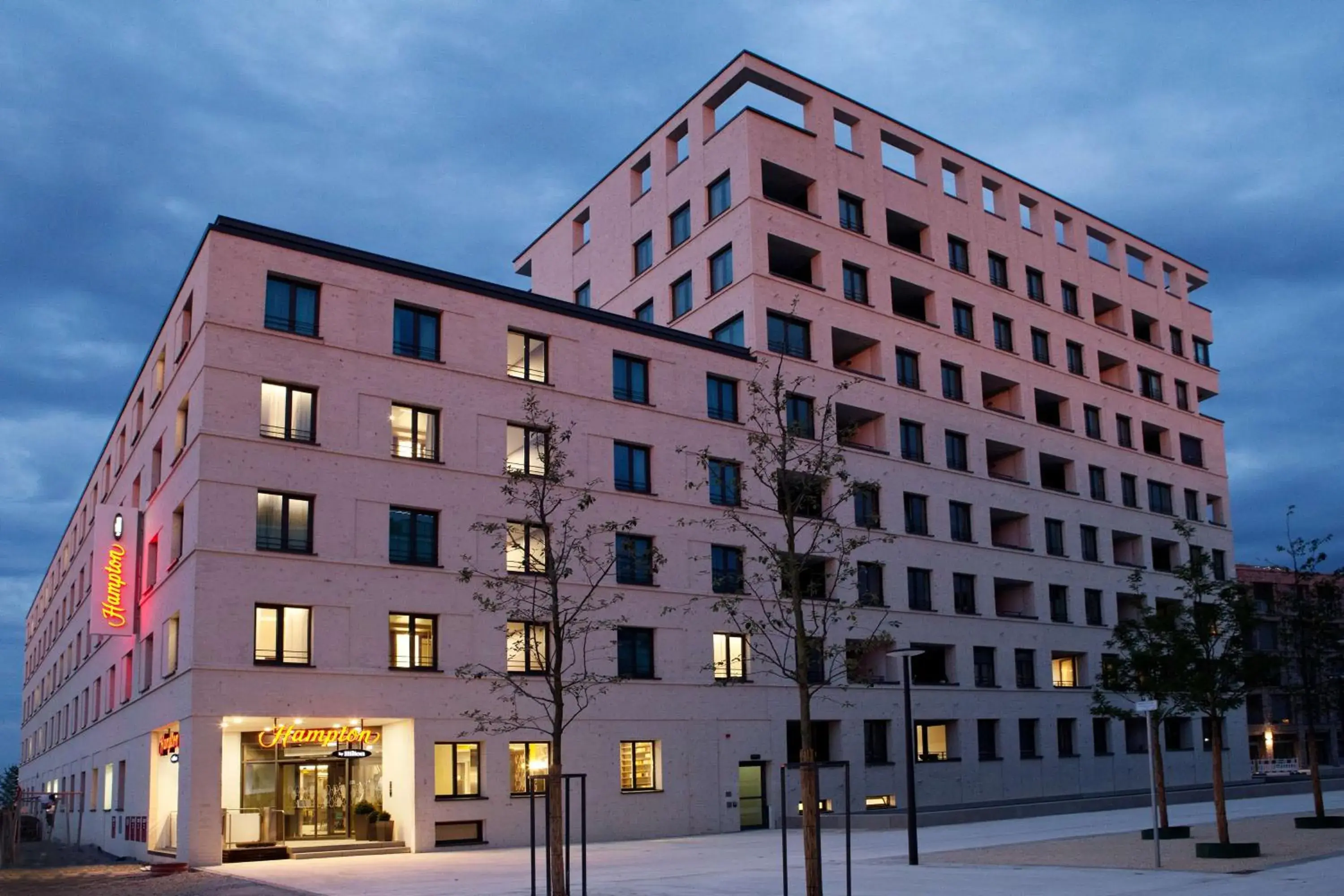 Property building in Hampton By Hilton Regensburg Property building in Hampton By Hilton Regensburg