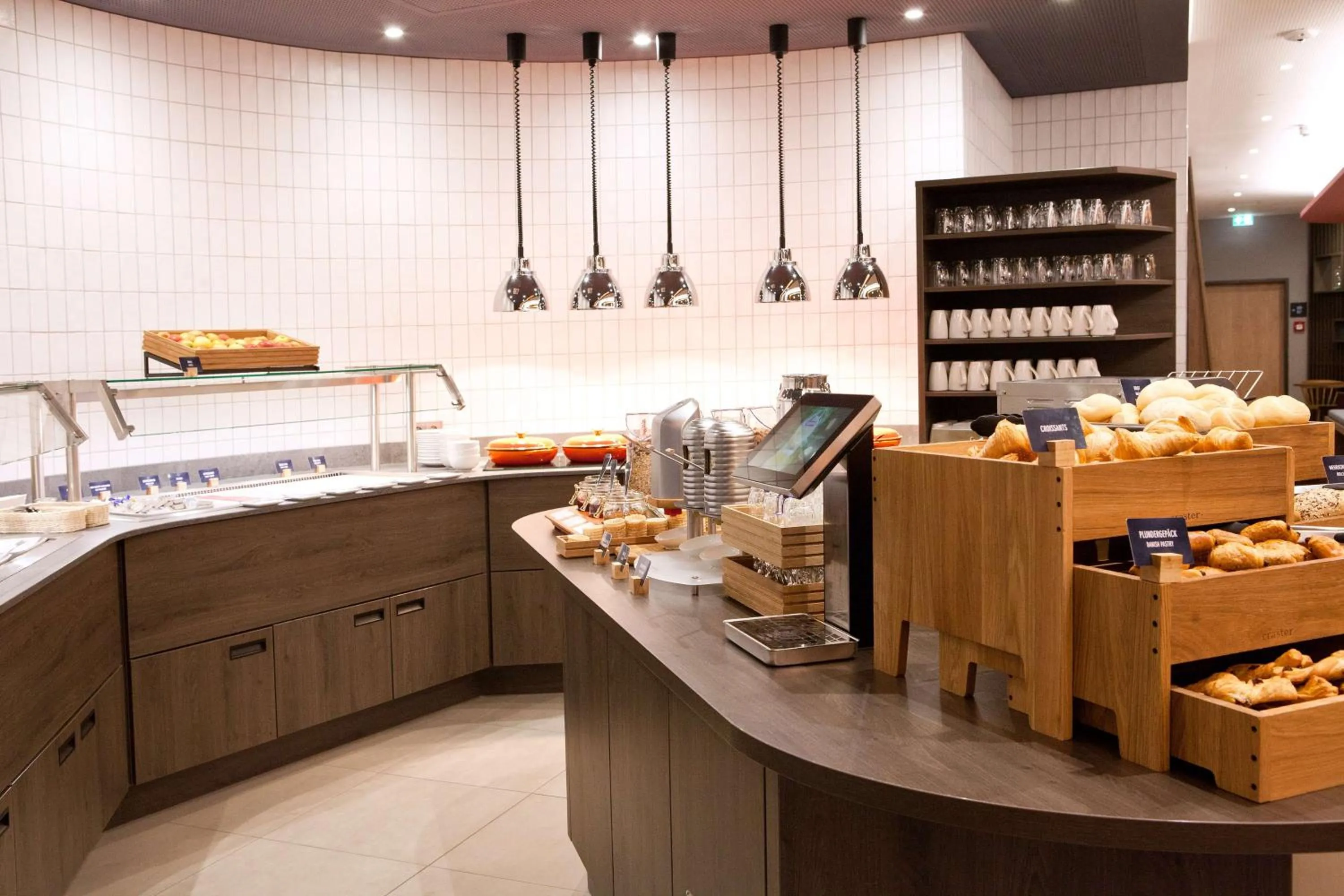 Breakfast in Hampton By Hilton Regensburg