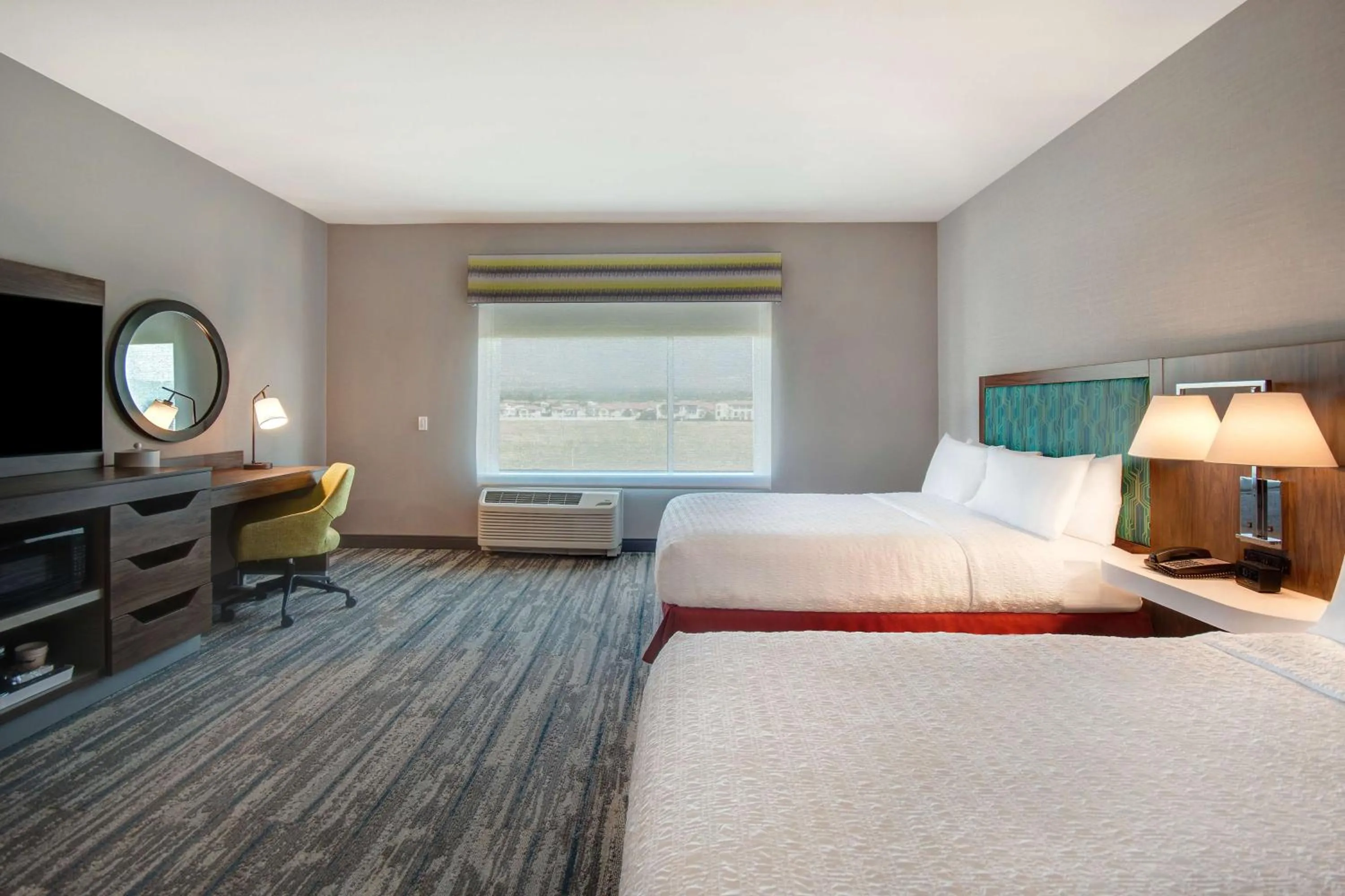 Bedroom, Bed in Hampton Inn & Suites By Hilton Rancho Cucamonga