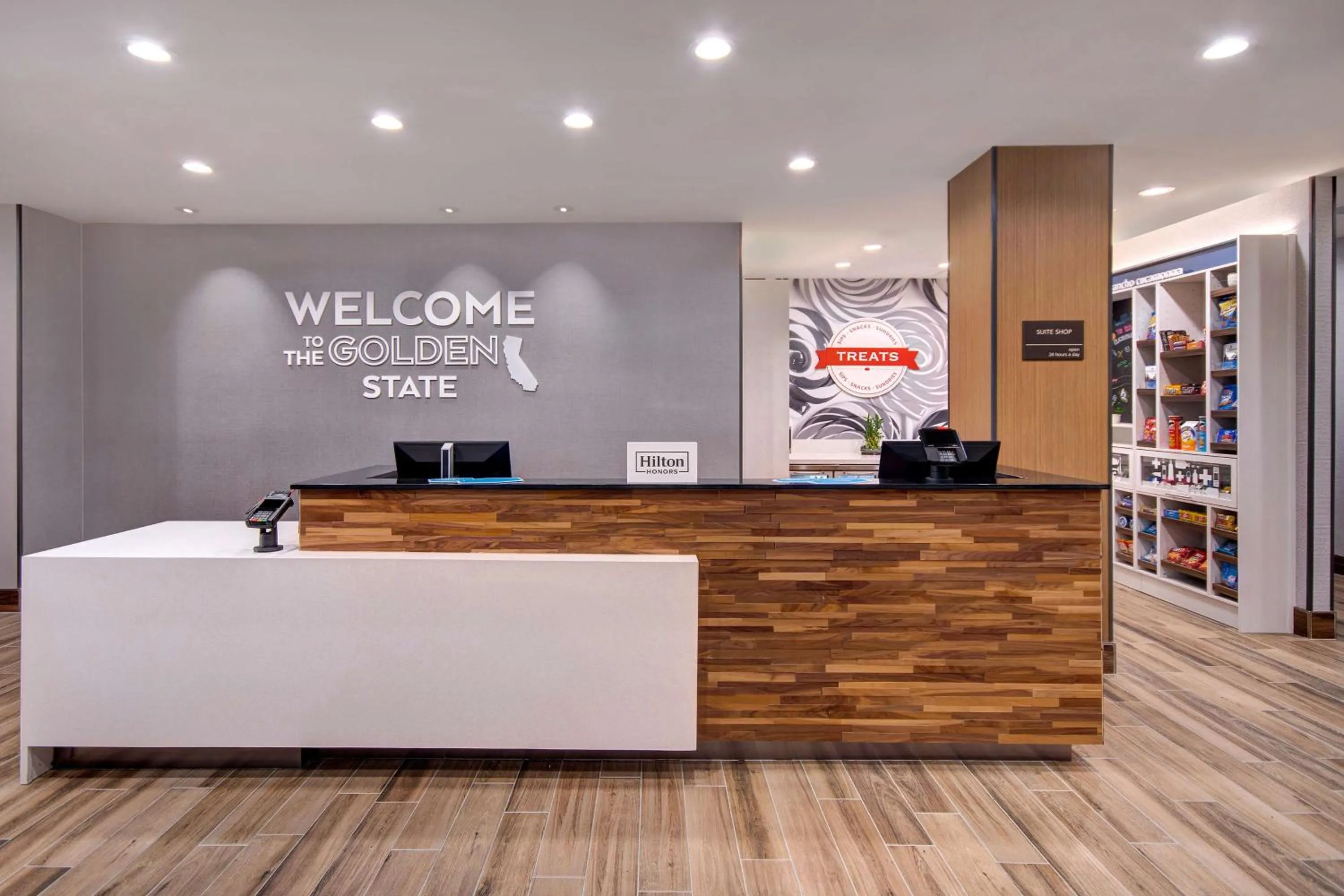 Lobby or reception in Hampton Inn & Suites By Hilton Rancho Cucamonga