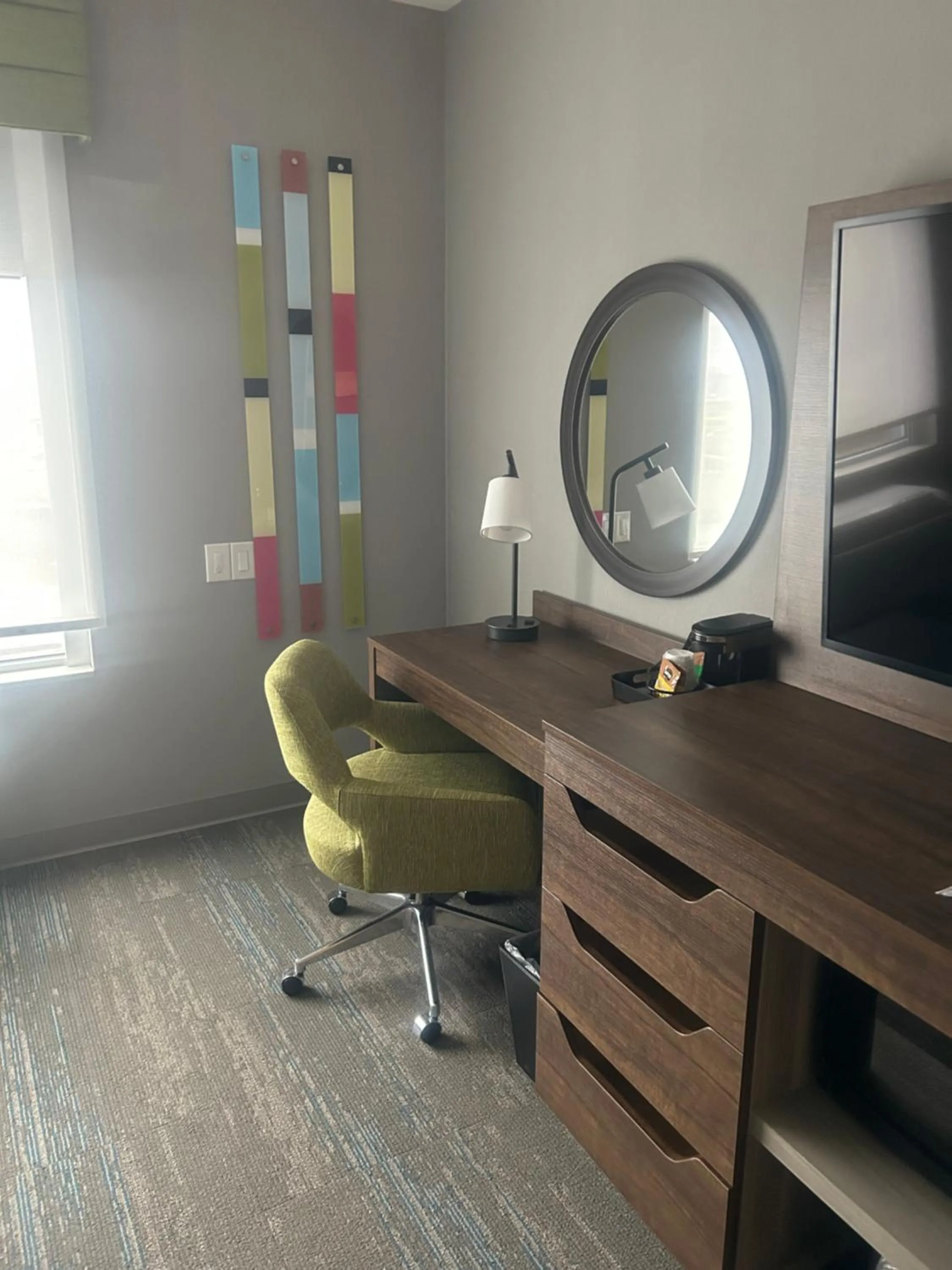 hair dresser in Hampton Inn By Hilton Kingston