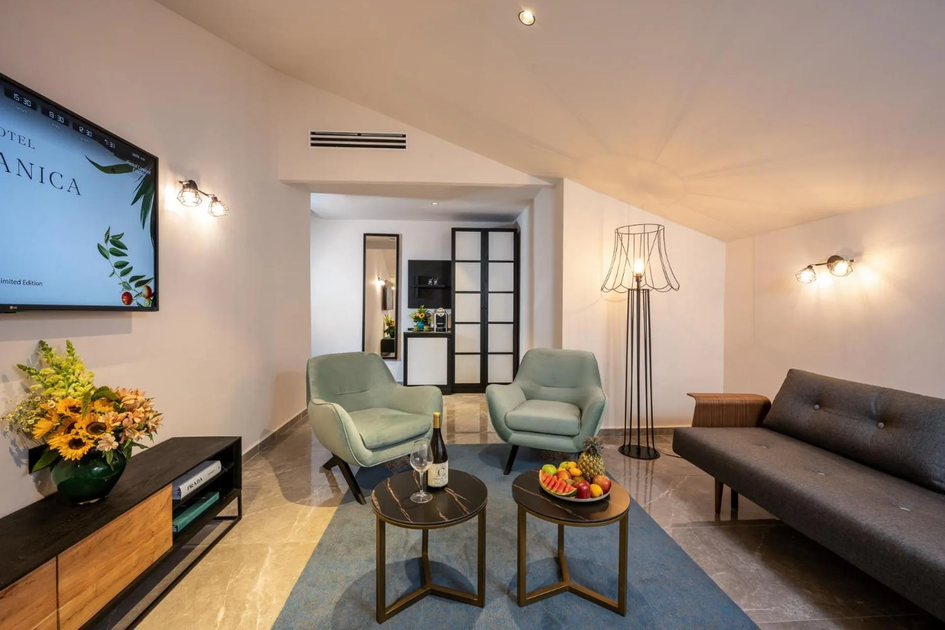 Living room in Hotel Botanica- Limited Edition By Fattal