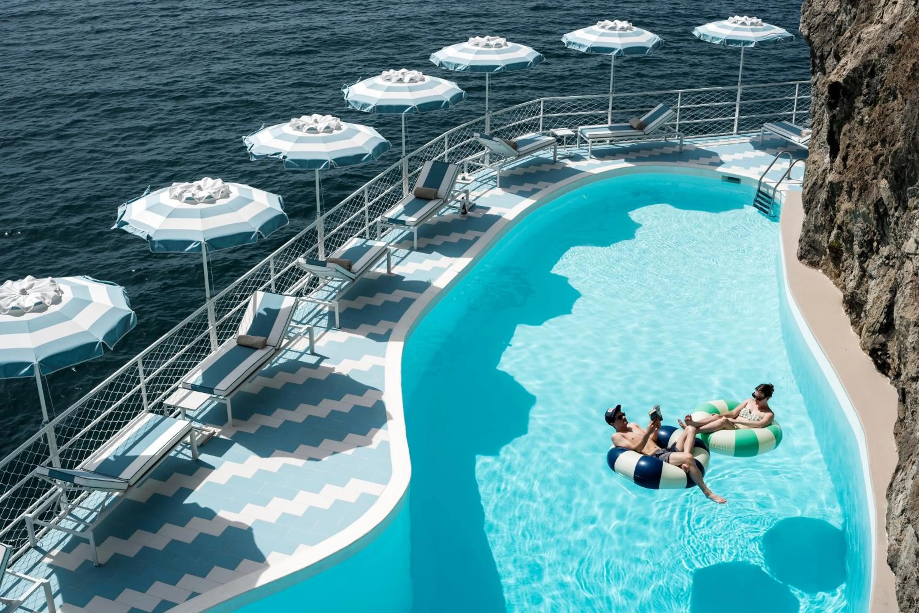 Pool view in Hotel Miramalfi