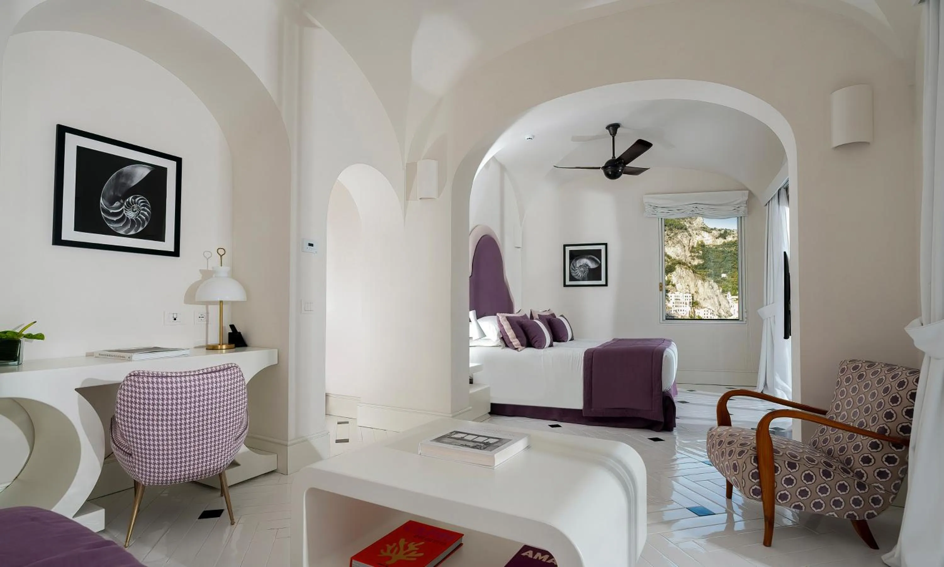 Bedroom in Hotel Miramalfi