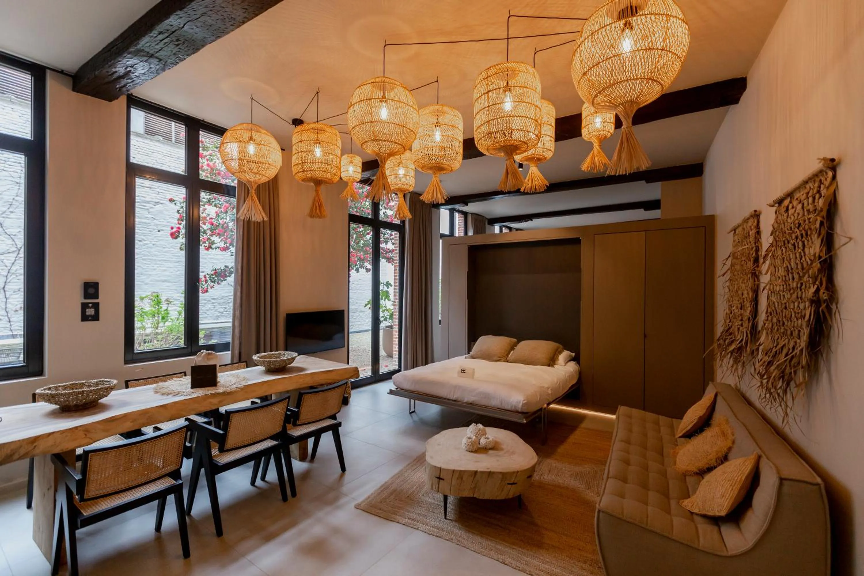 Bed in BTFL Living, Luxury Residences Antwerp, Zirkstraat