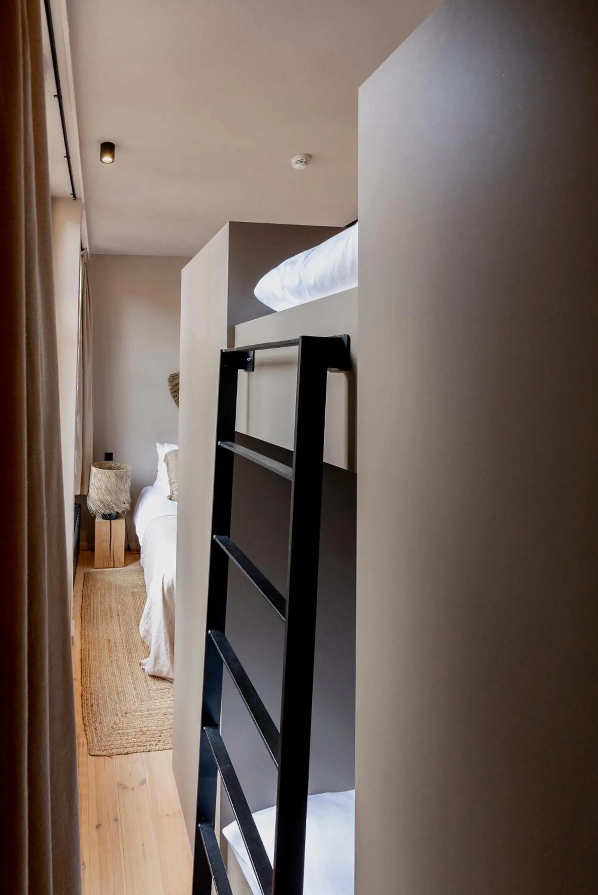 Bed in BTFL Living, Luxury Residences Antwerp, Zirkstraat