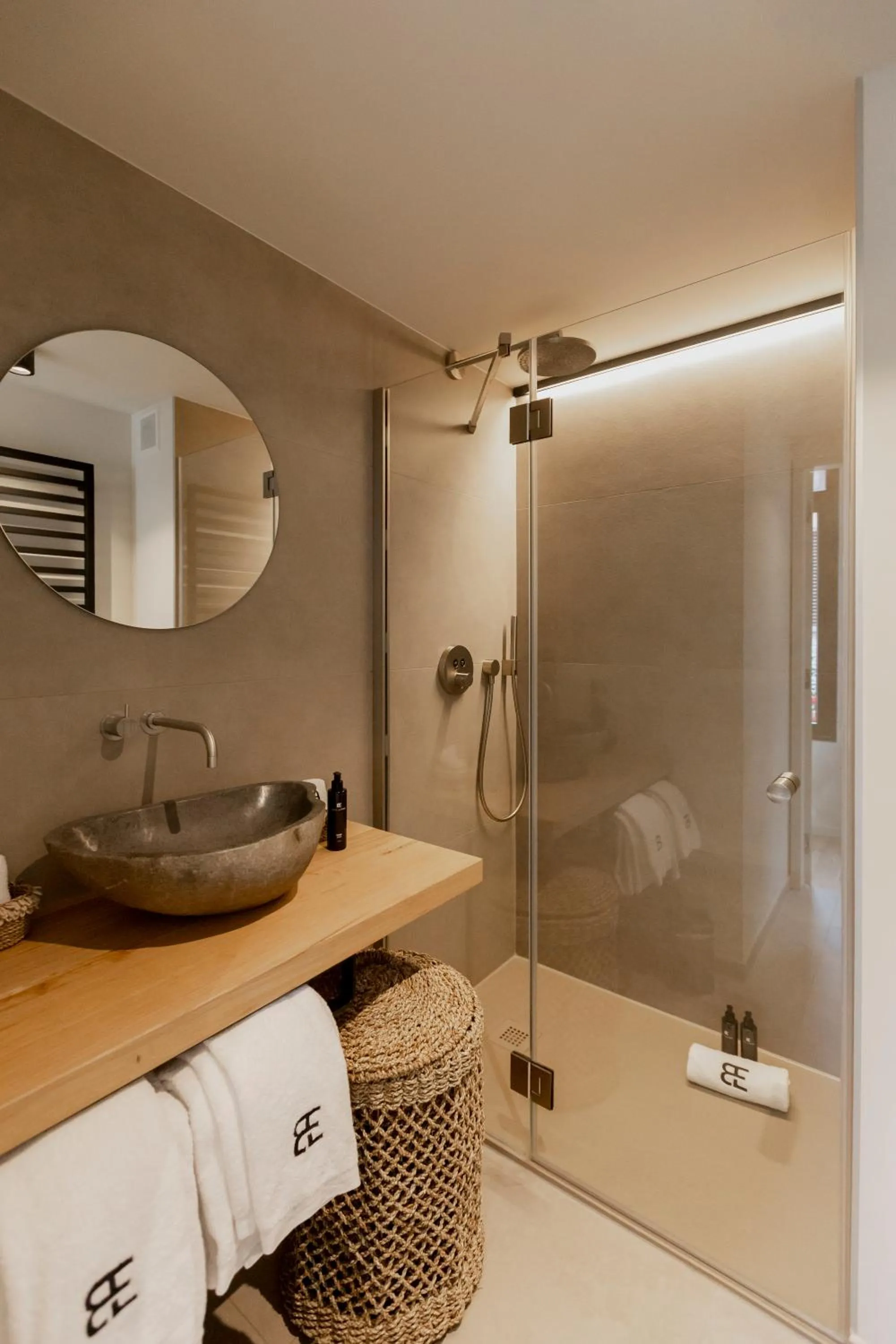 Shower in BTFL Living, Luxury Residences Antwerp, Zirkstraat