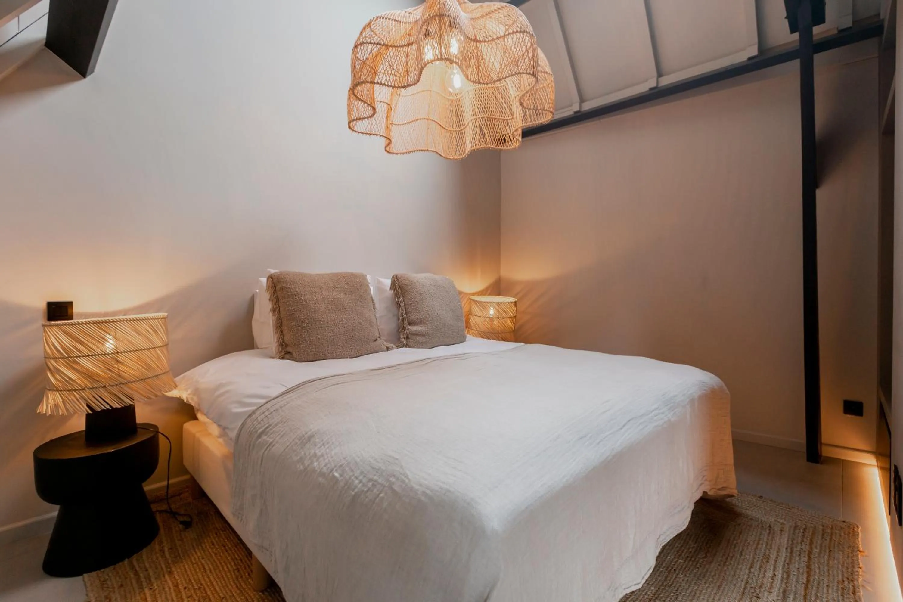 Bed in BTFL Living, Luxury Residences Antwerp, Zirkstraat