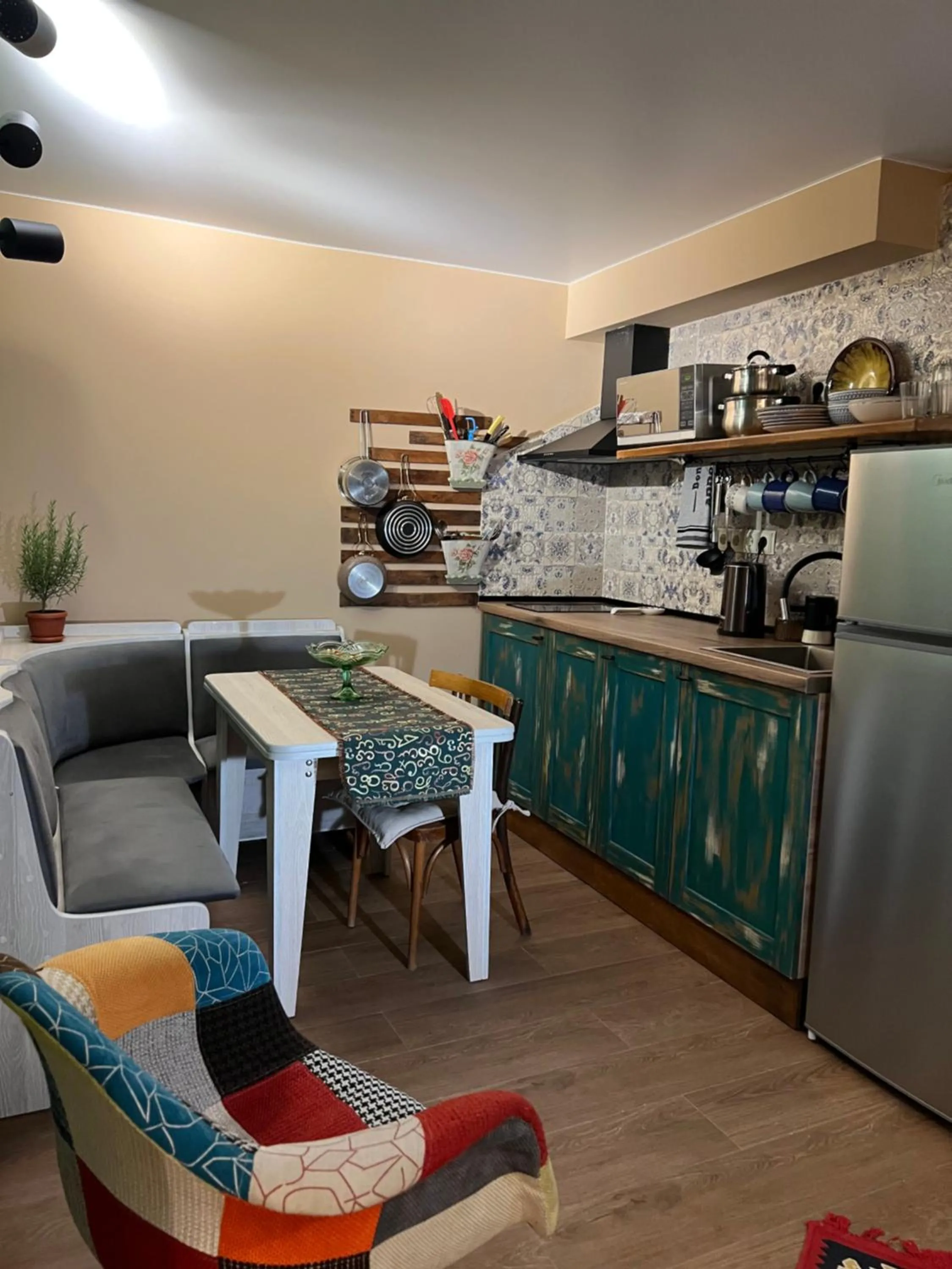 Dining area in Hostel Nomad
