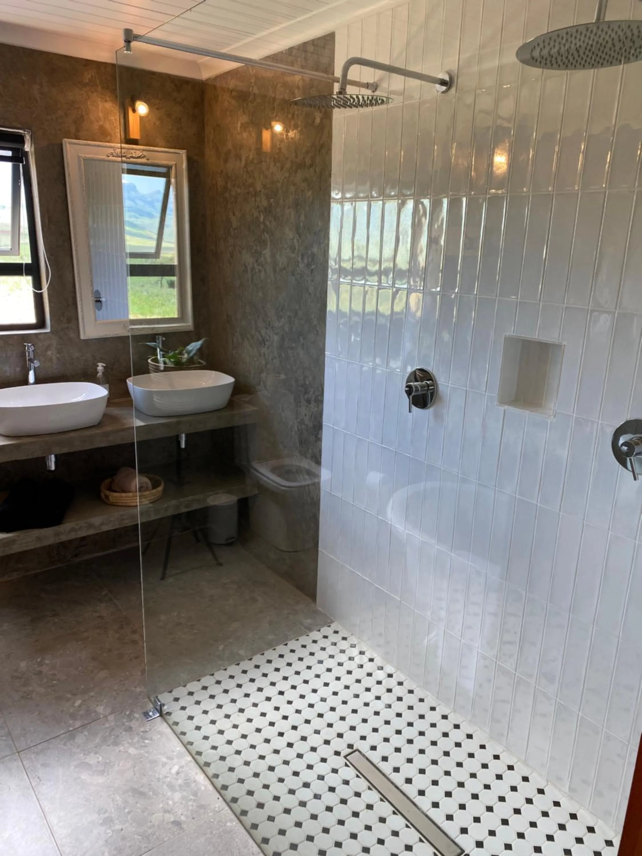 Shower in Berghouse and Cottages