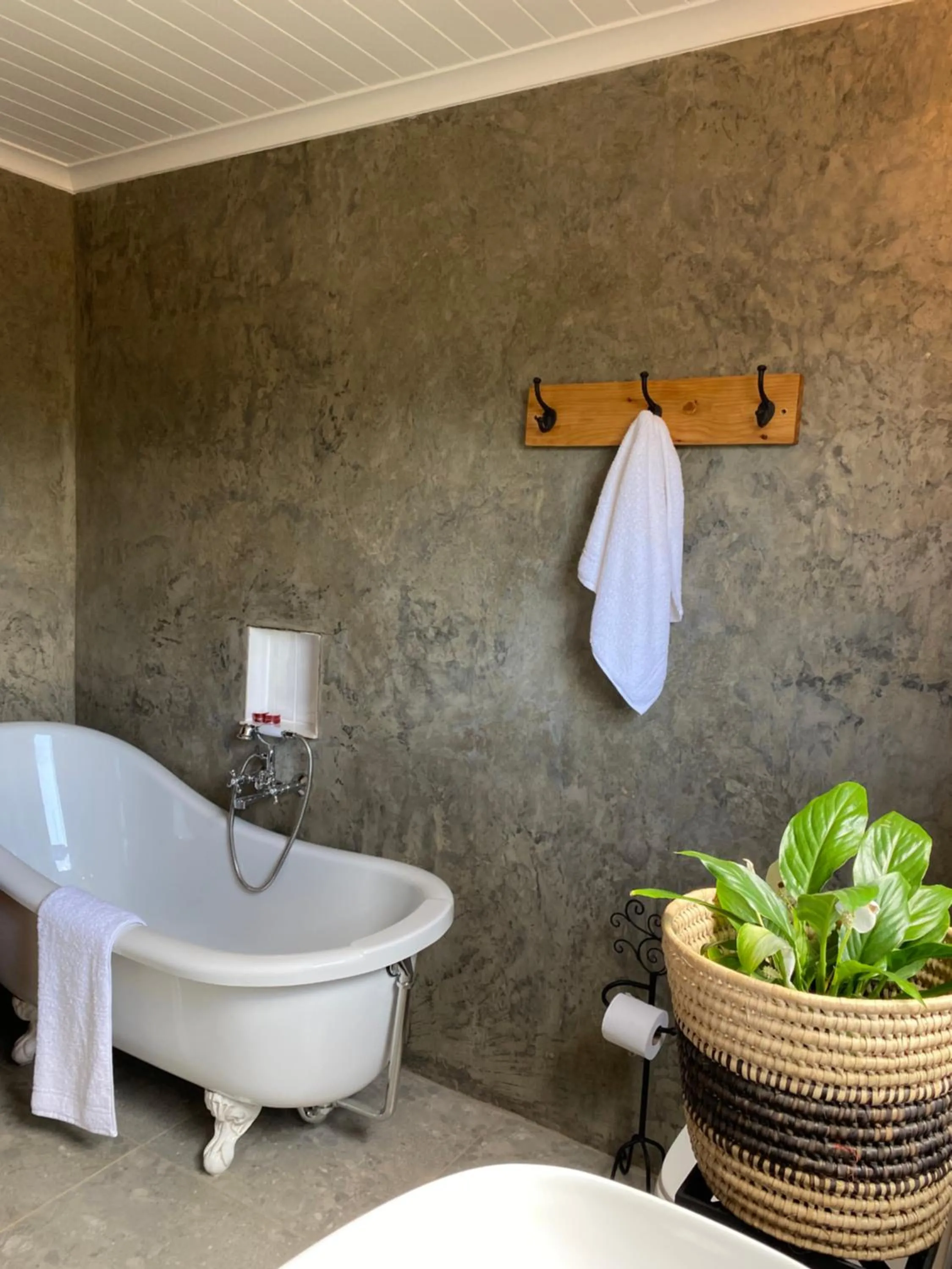 Shower in Berghouse and Cottages