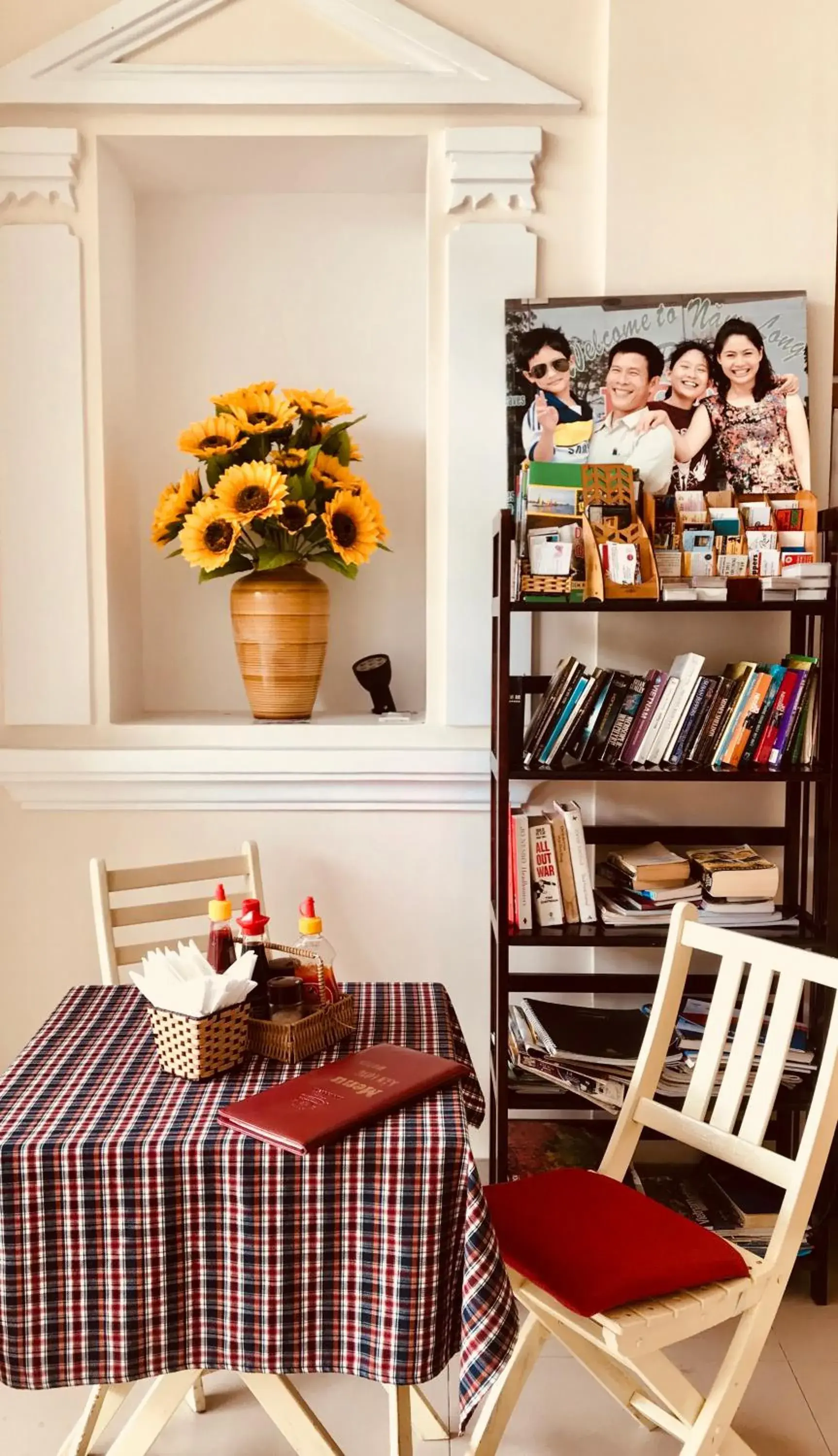 Restaurant/places to eat in Nam Long Plus Hotel Restaurant/places to eat in Nam Long Plus Hotel