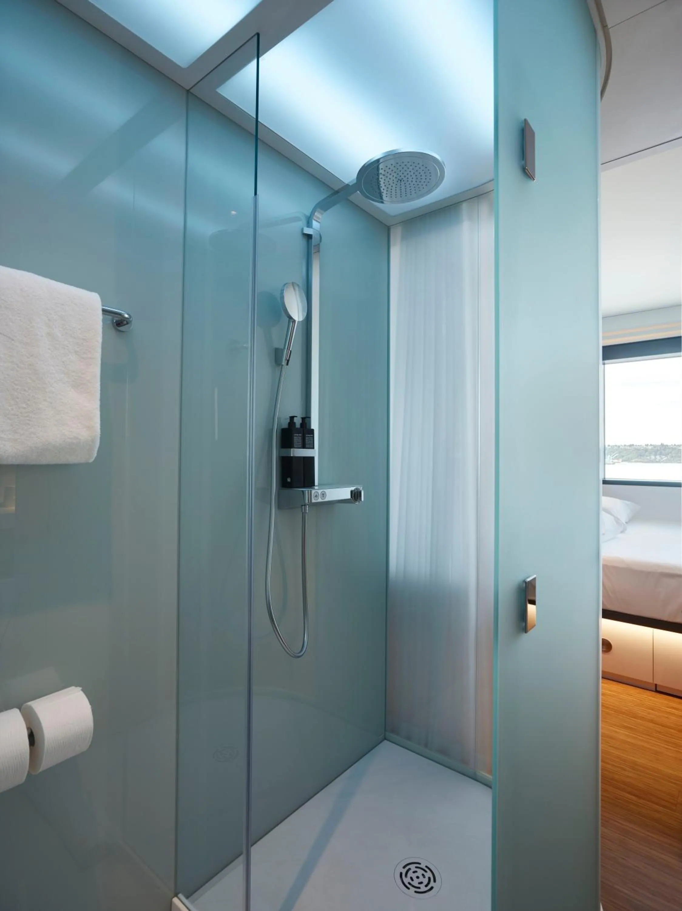 Bathroom in citizenM Seattle Pioneer Square