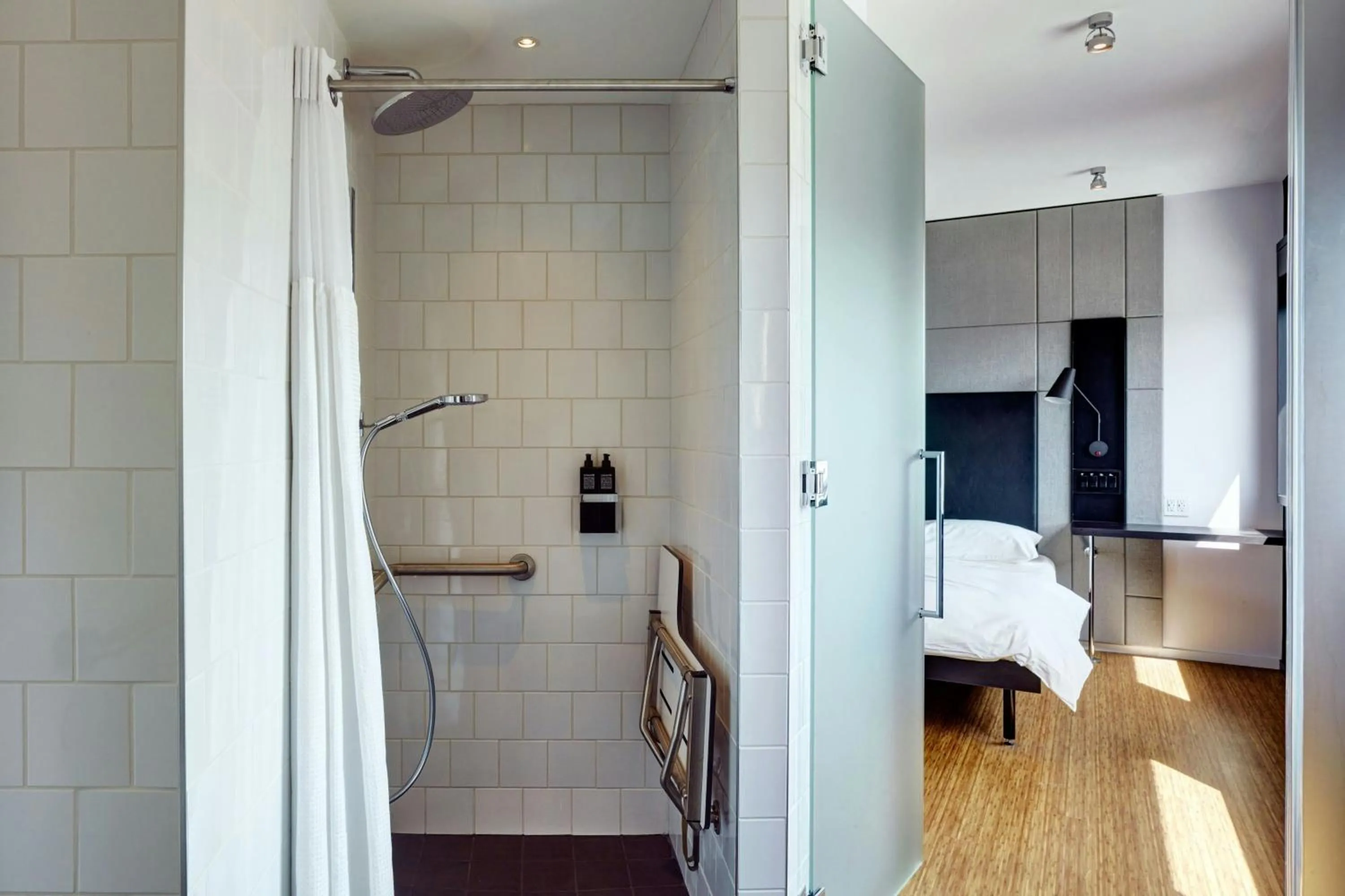 Bedroom, Bed in citizenM Seattle Pioneer Square