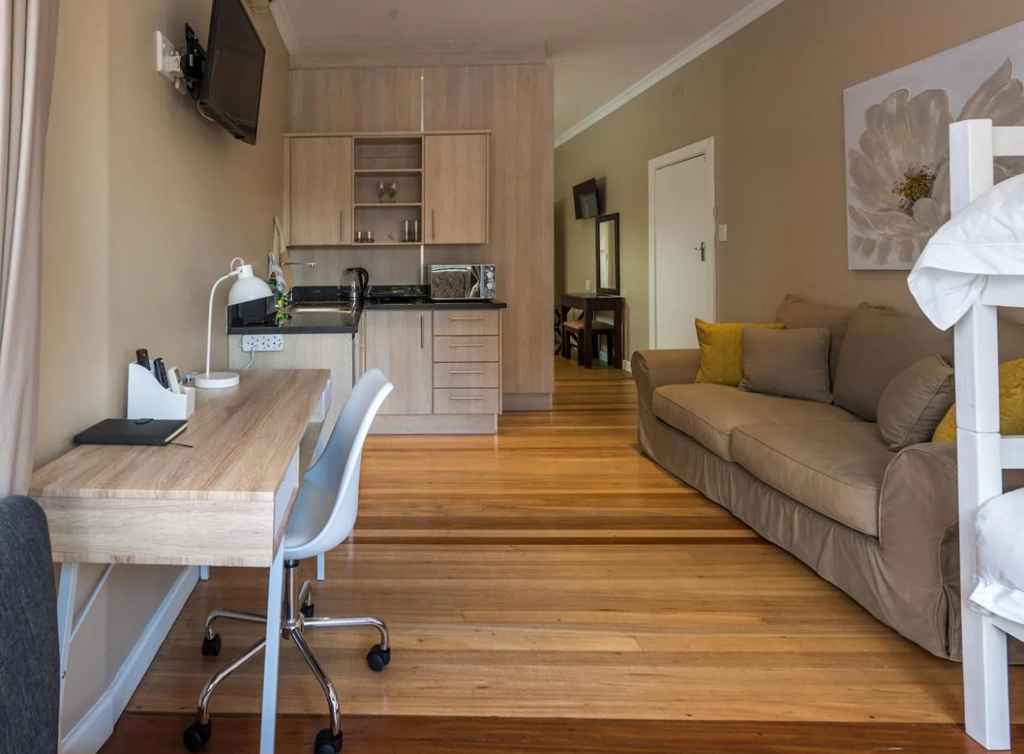 Kitchen or kitchenette in A&A Guesthouse