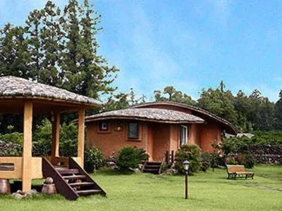 Facade/entrance in Angkure Pension