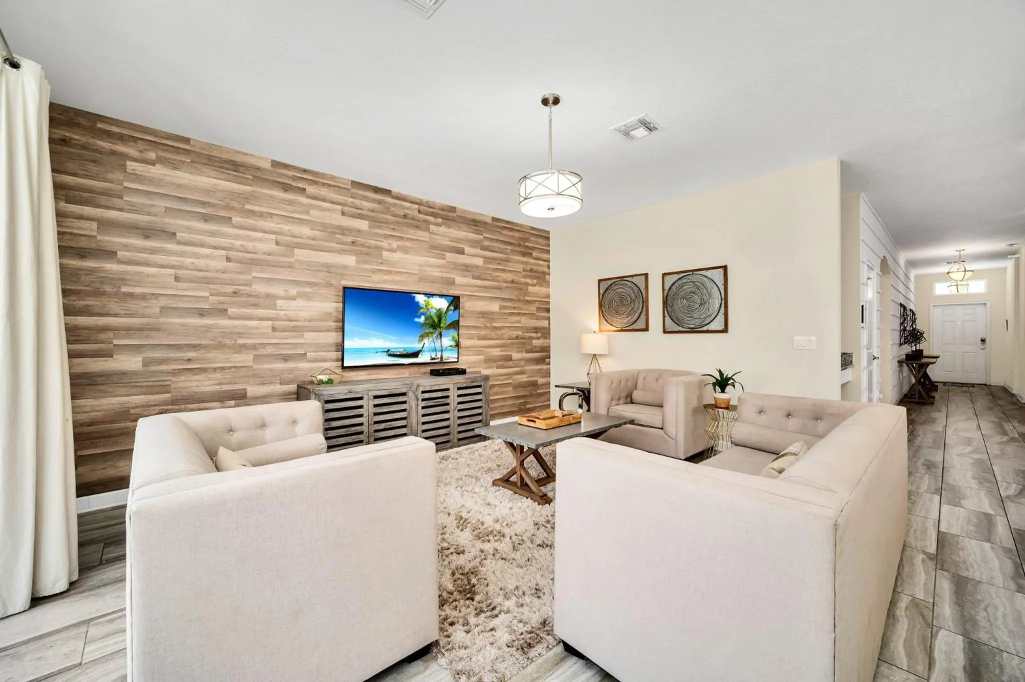 Gorgeous, Modern Home wPrivate Pool