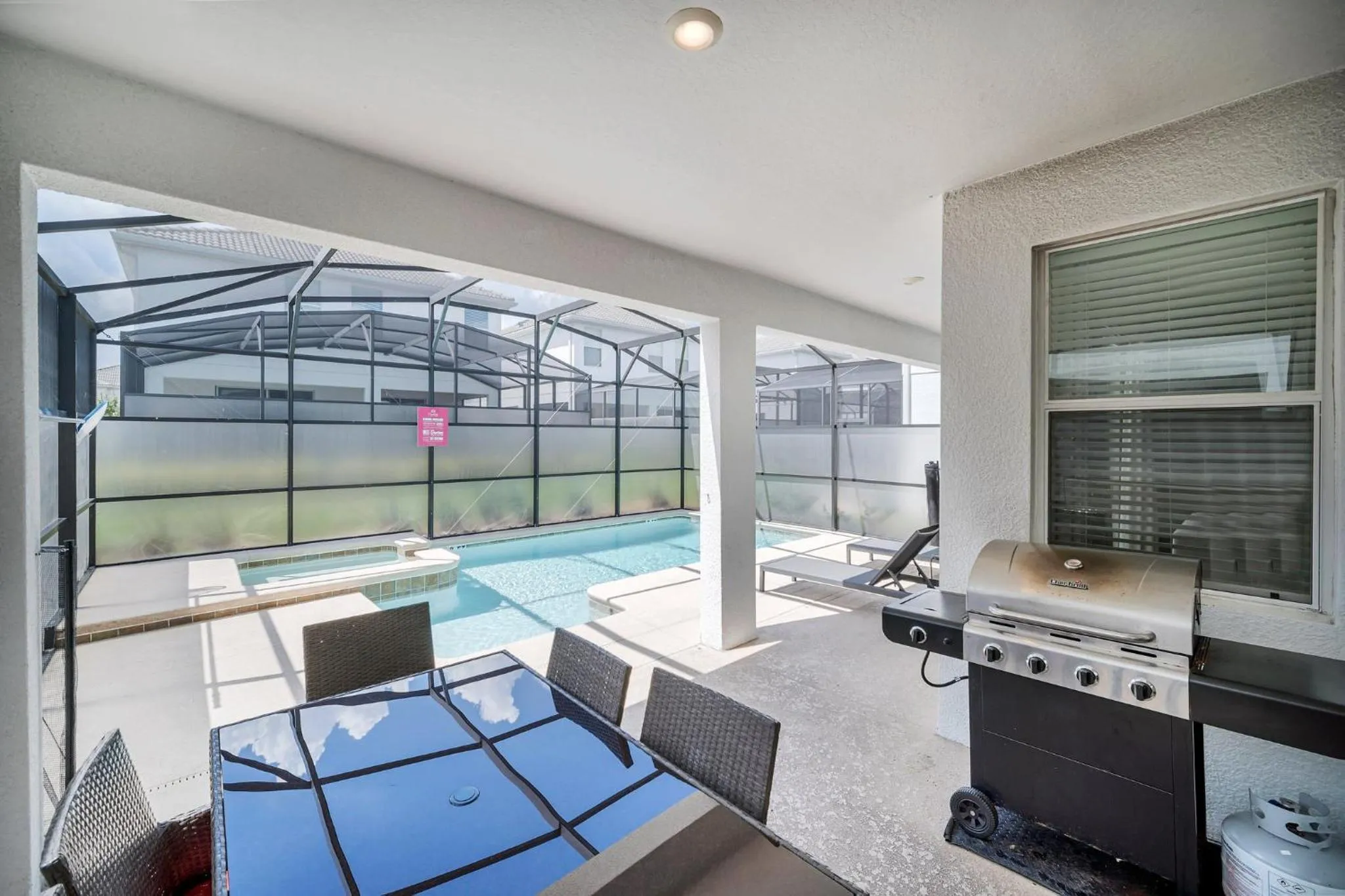 Gorgeous, Modern Home wPrivate Pool