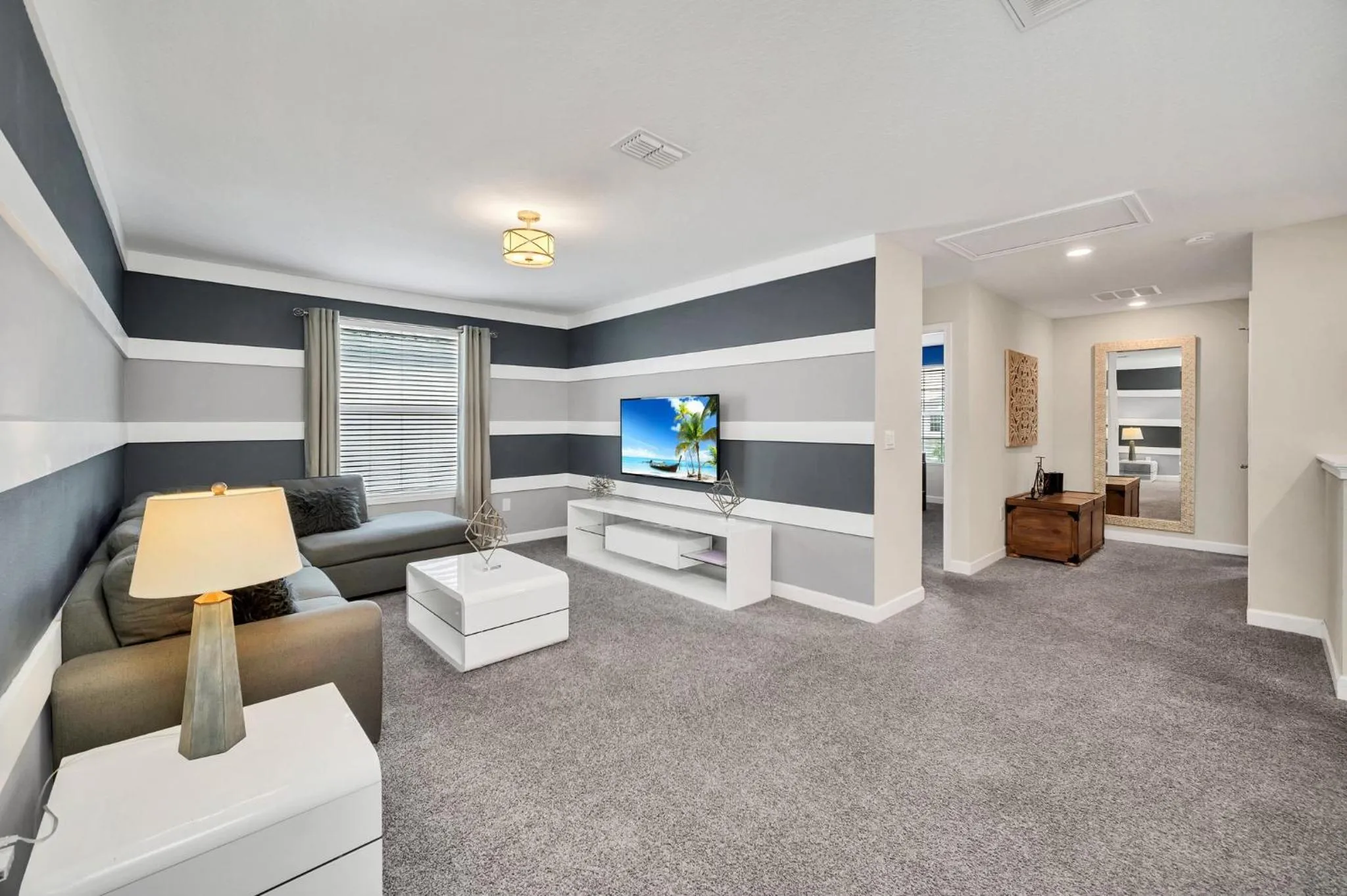 Gorgeous, Modern Home wPrivate Pool